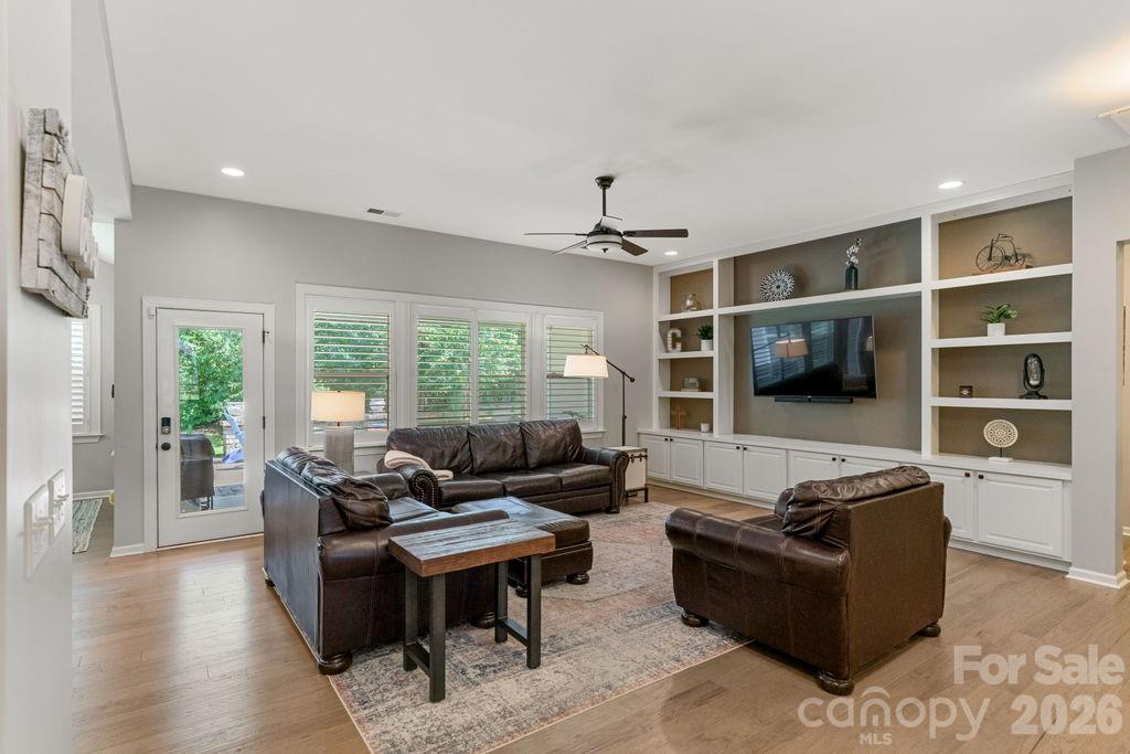 Single Family Residence at 378 Broadleaf Drive, Denver, photo 20 of 42