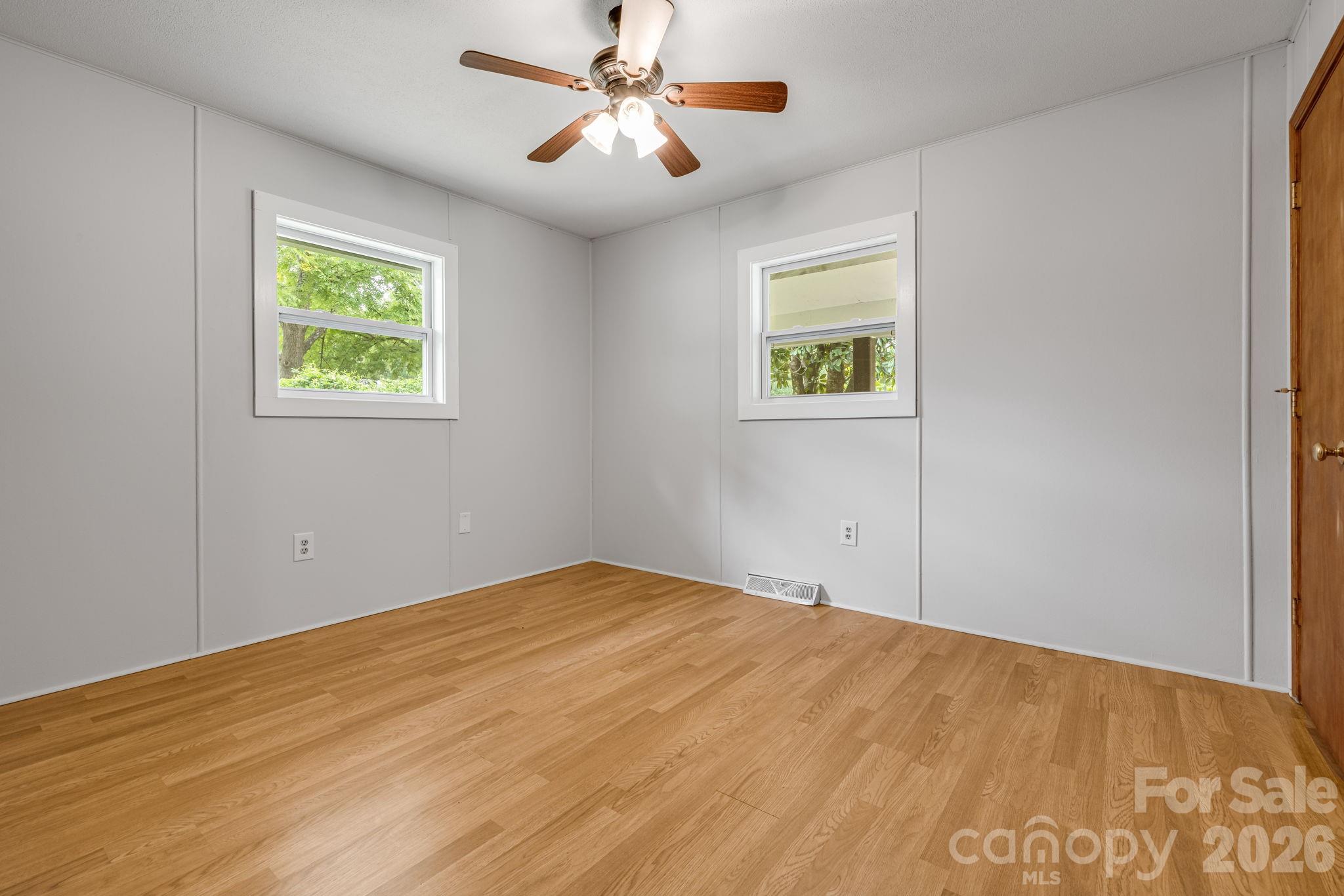 Single Family Residence at 25 Hickory Tree Road, Asheville, photo 23 of 46