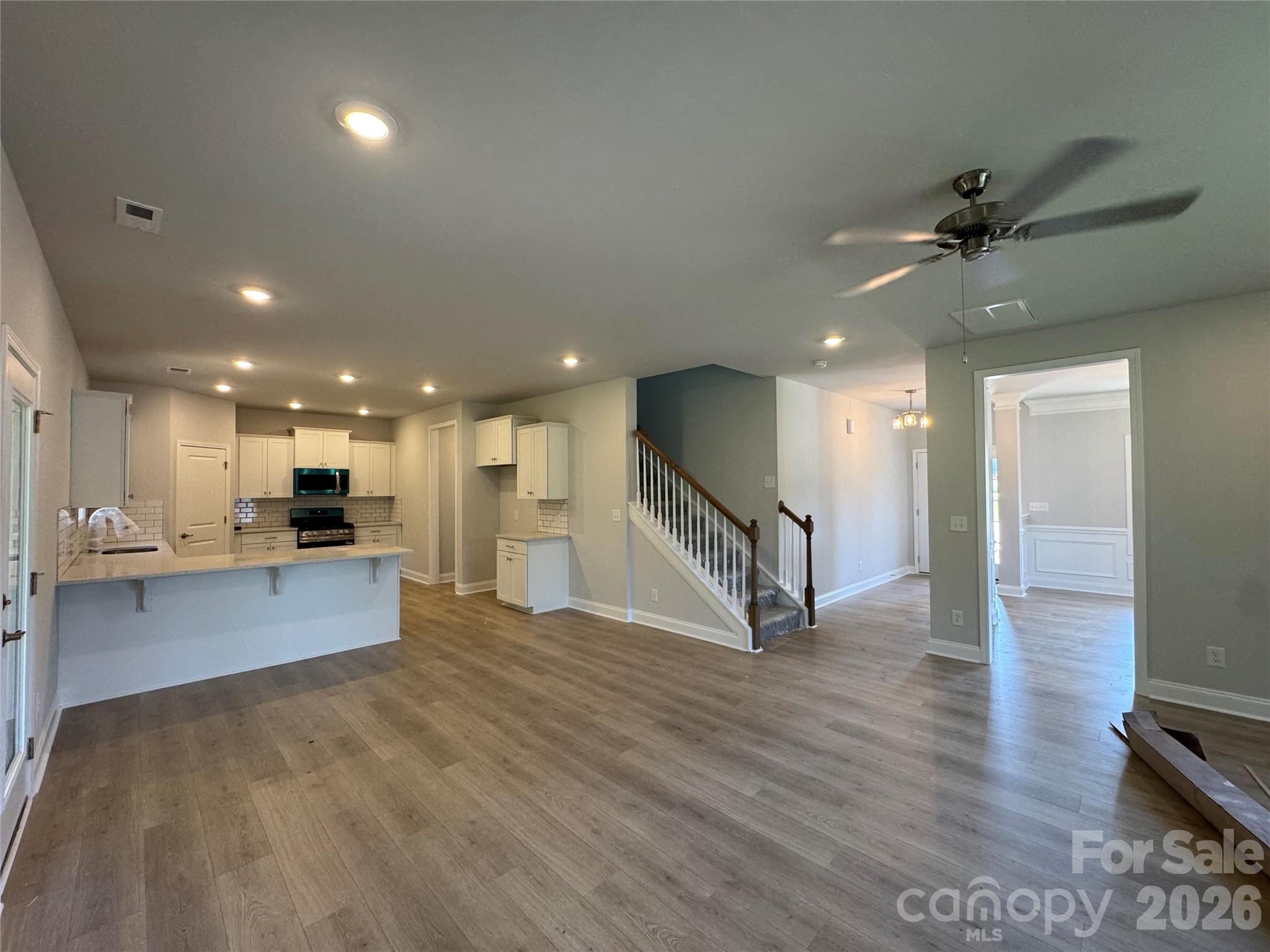 Single Family Residence at 1570 Autumn Lane, York, photo 8 of 39