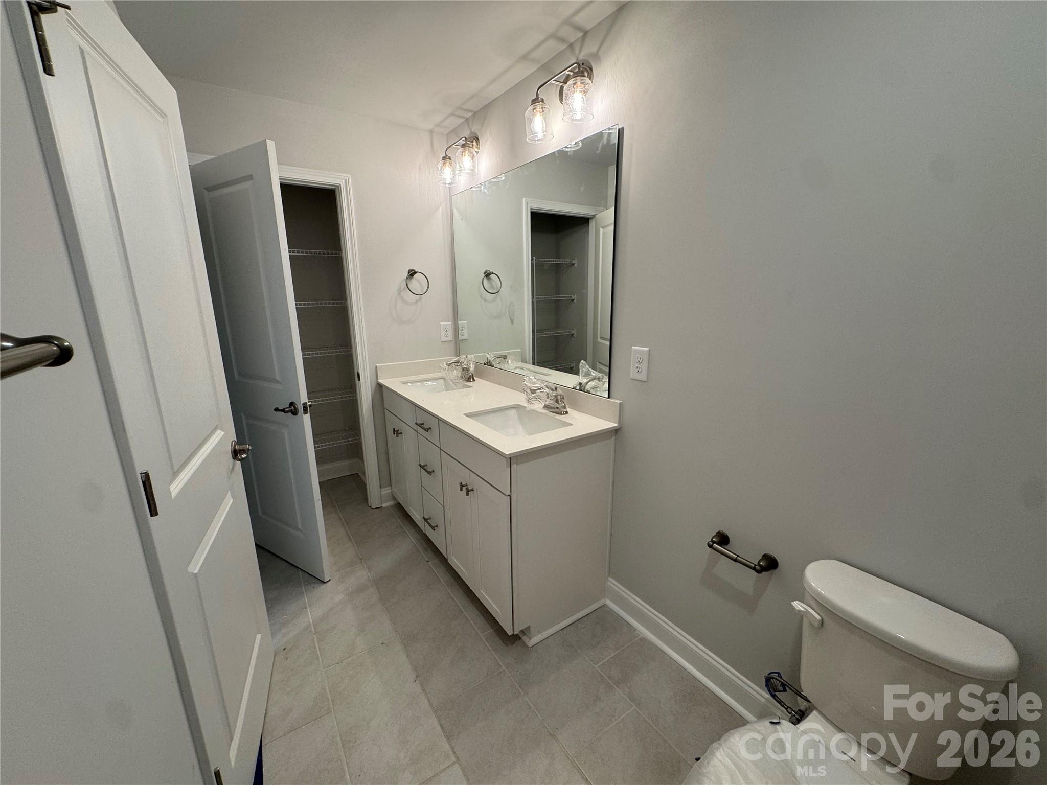Single Family Residence at 1570 Autumn Lane, York, photo 13 of 39