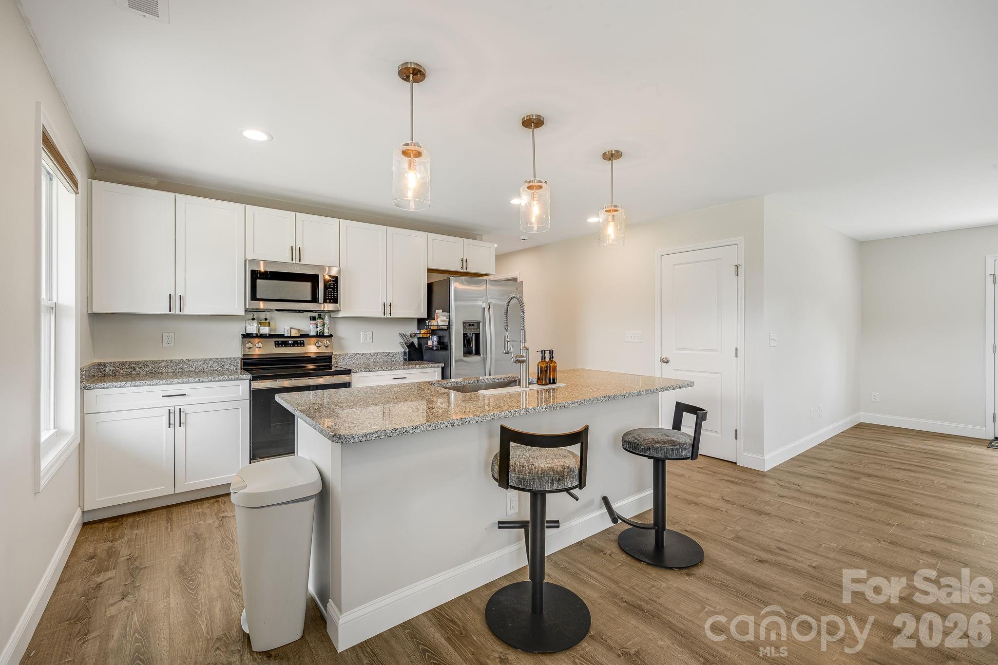 Single Family Residence at 398 Point Hope Lane, Hendersonville, photo 7 of 38