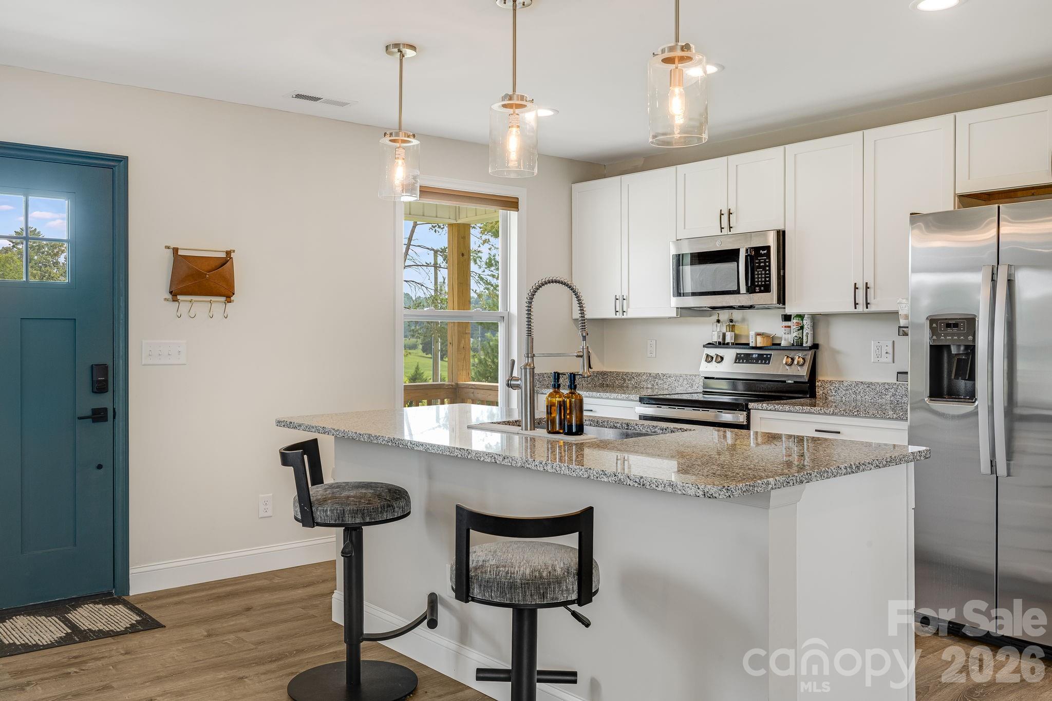 Single Family Residence at 398 Point Hope Lane, Hendersonville, photo 8 of 38