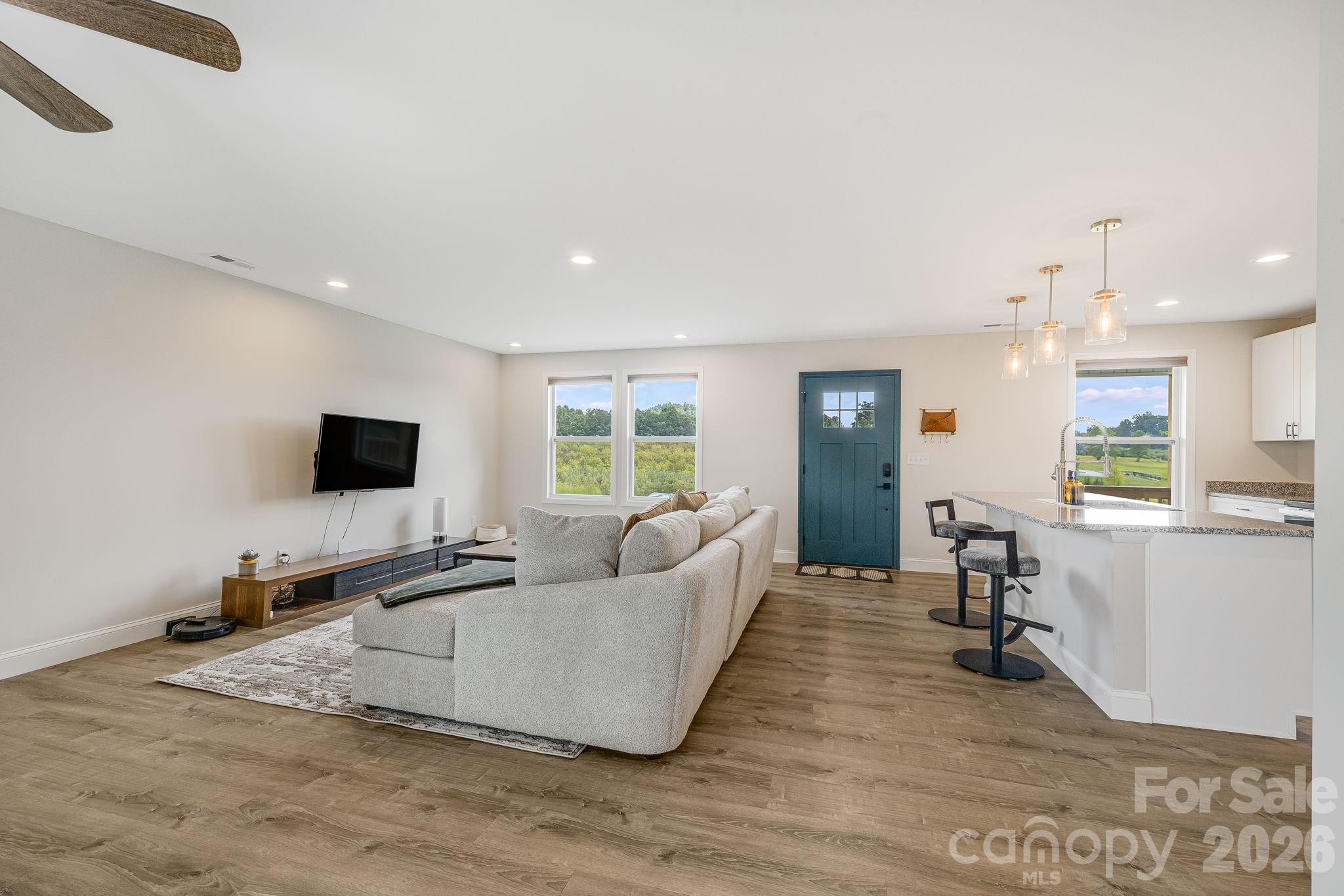 Single Family Residence at 398 Point Hope Lane, Hendersonville, photo 14 of 38