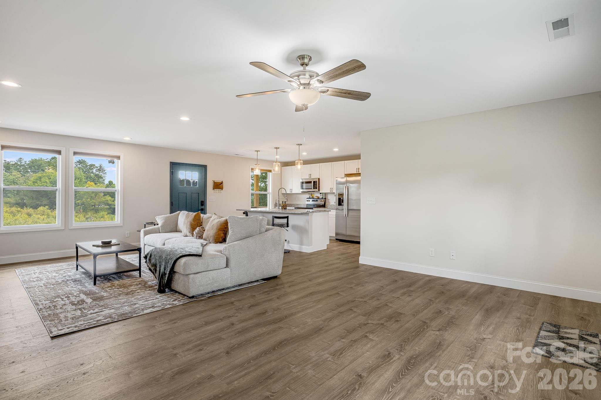 Single Family Residence at 398 Point Hope Lane, Hendersonville, photo 15 of 38