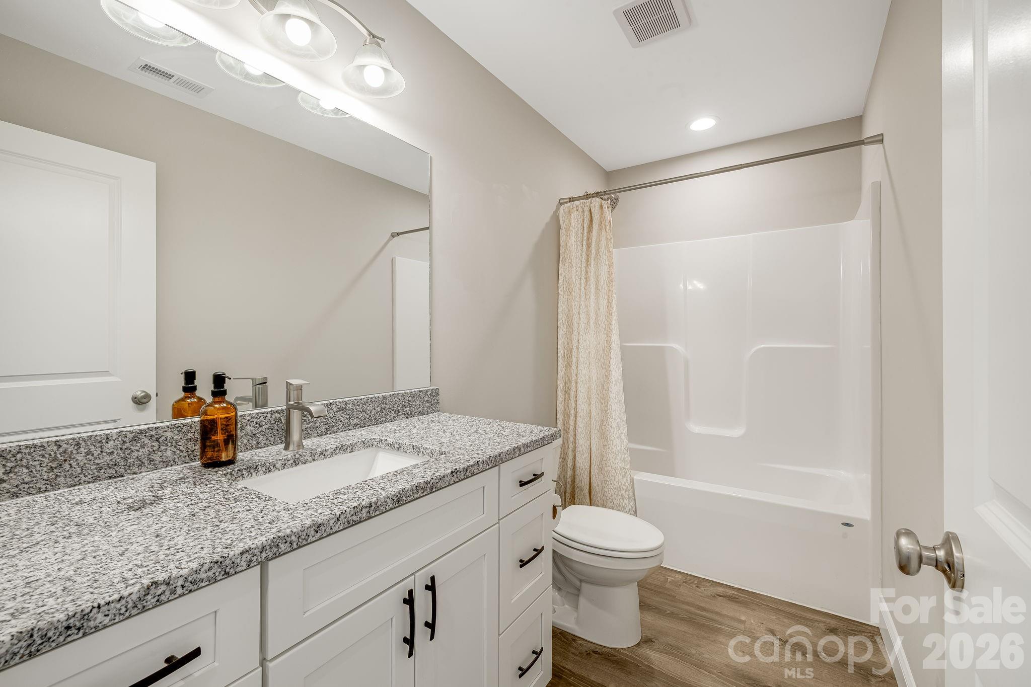 Single Family Residence at 398 Point Hope Lane, Hendersonville, photo 32 of 38