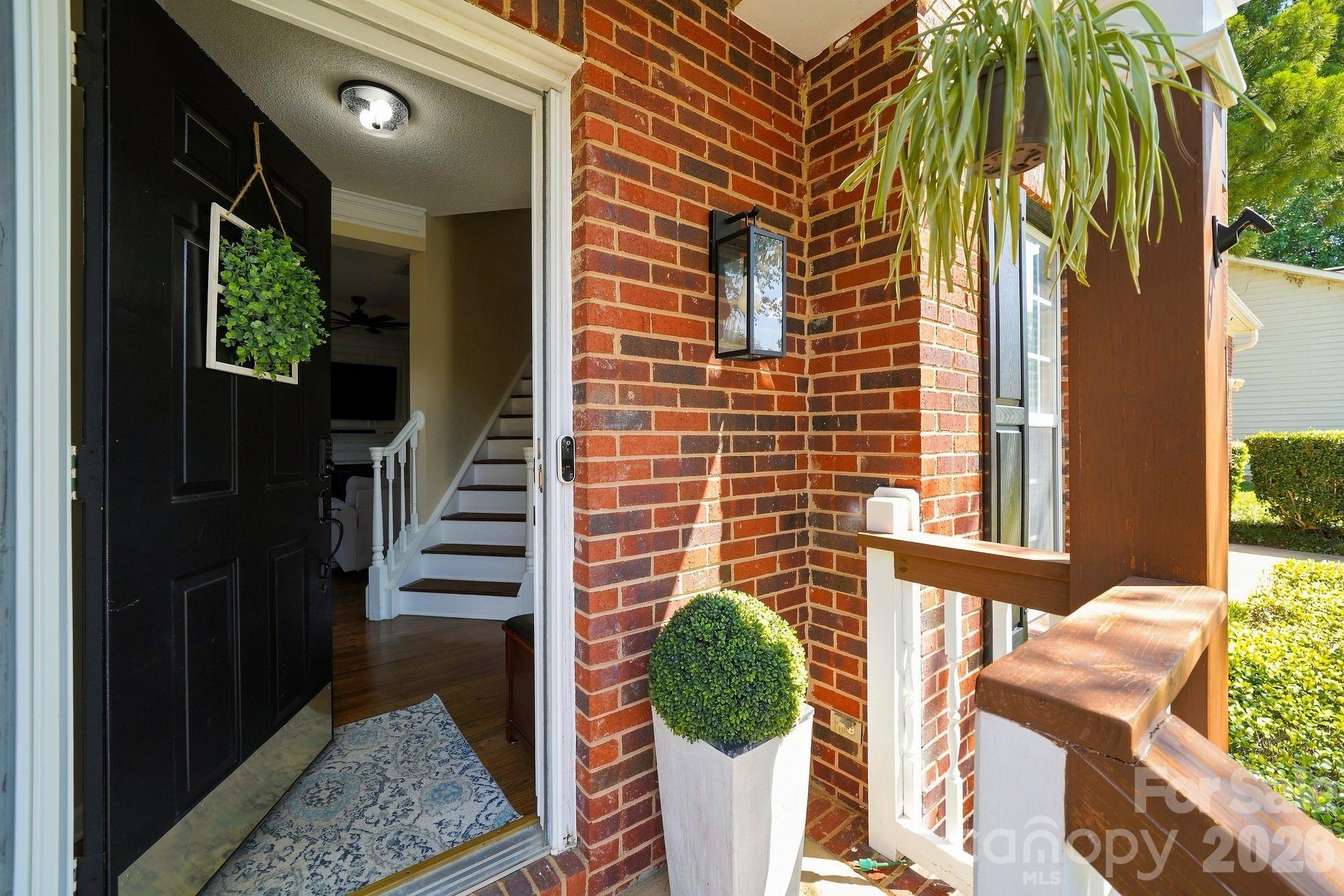 Single Family Residence at 104 Oak Grove Court, Fort Mill, photo 5 of 48