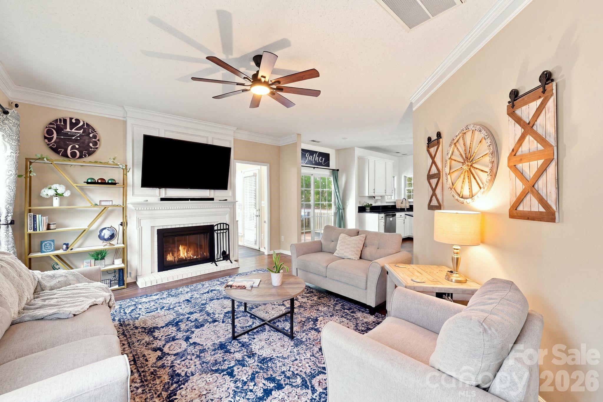 Single Family Residence at 104 Oak Grove Court, Fort Mill, photo 6 of 48