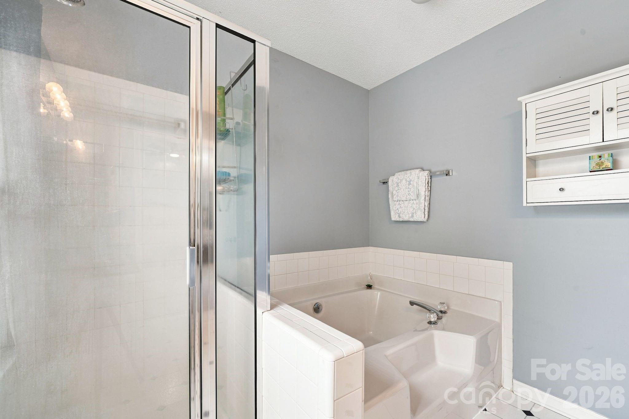 Single Family Residence at 104 Oak Grove Court, Fort Mill, photo 24 of 48