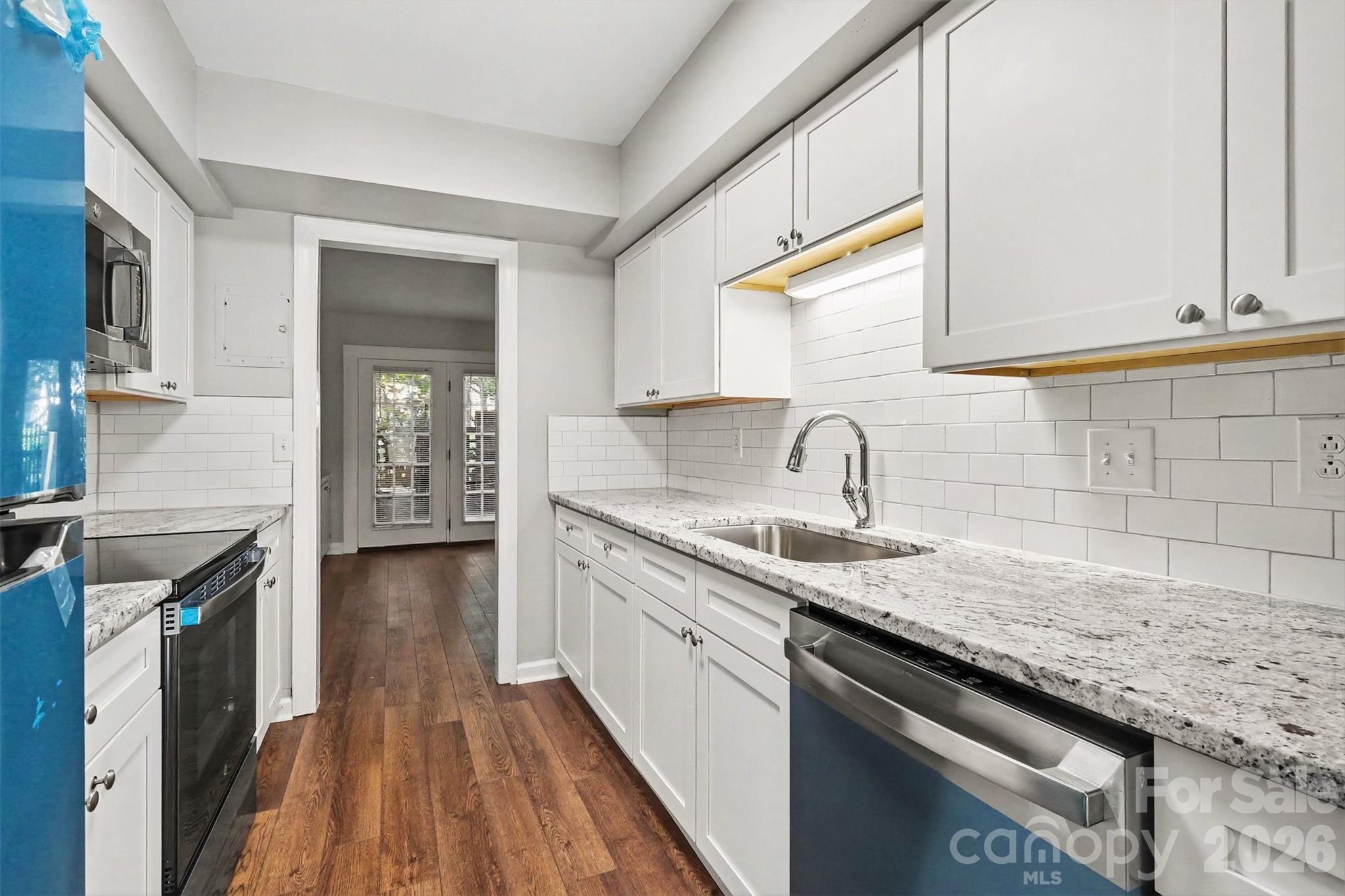 Condominium at 2705 N Center Street, Hickory, photo 5 of 31