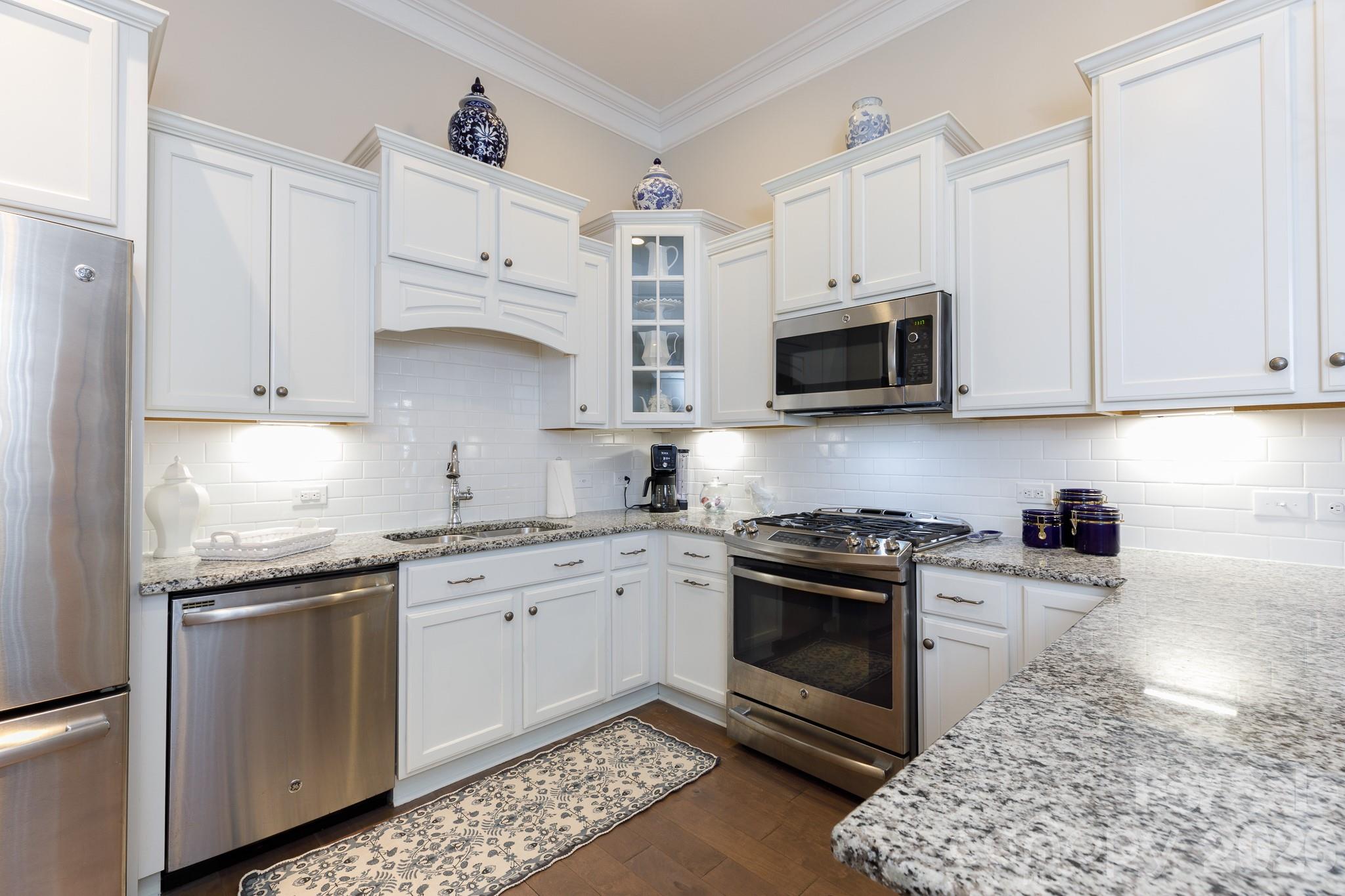 Single Family Residence at 399 Quinby Way, Rock Hill, photo 15 of 43