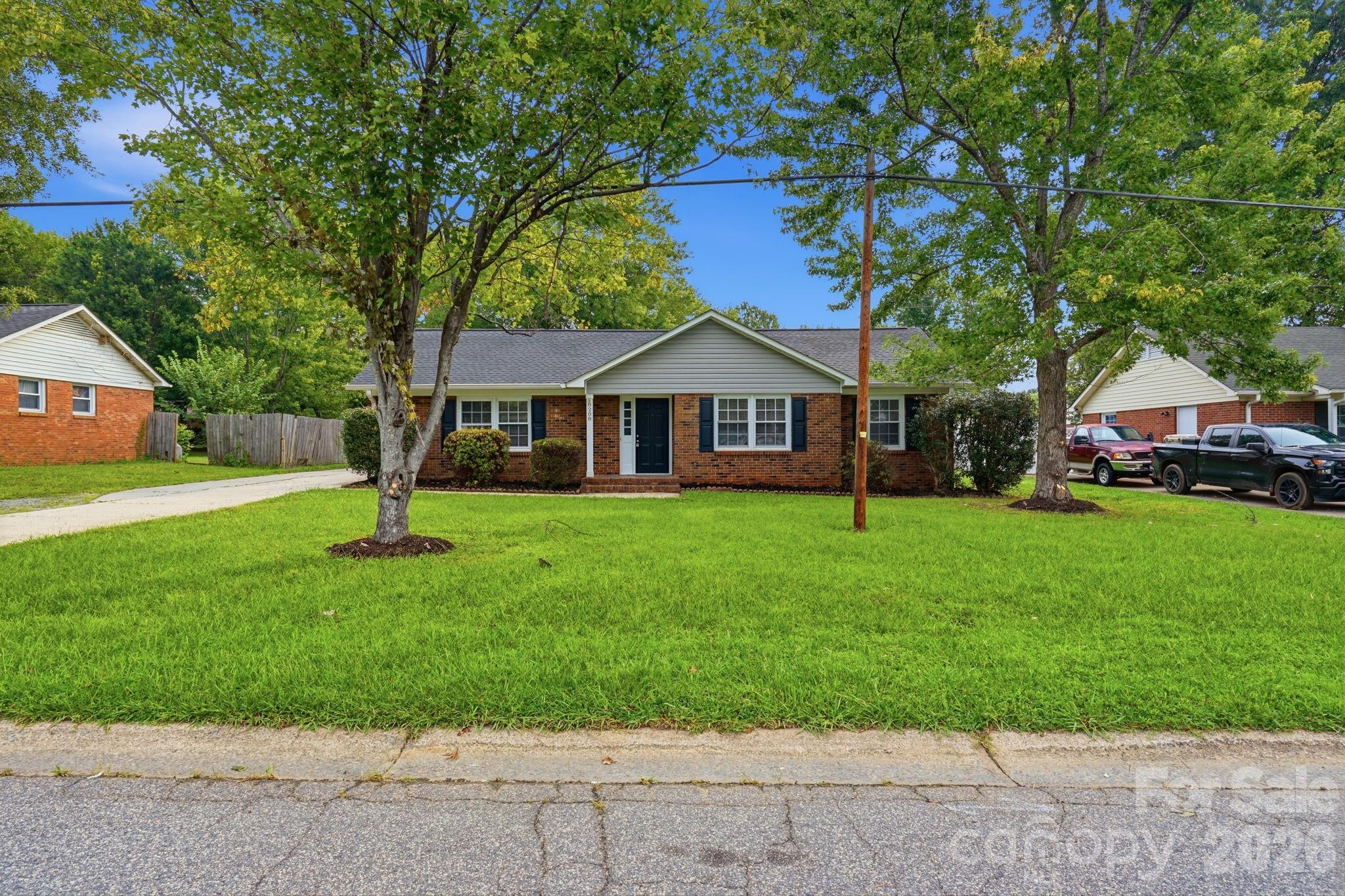 8208 Idlewild Road