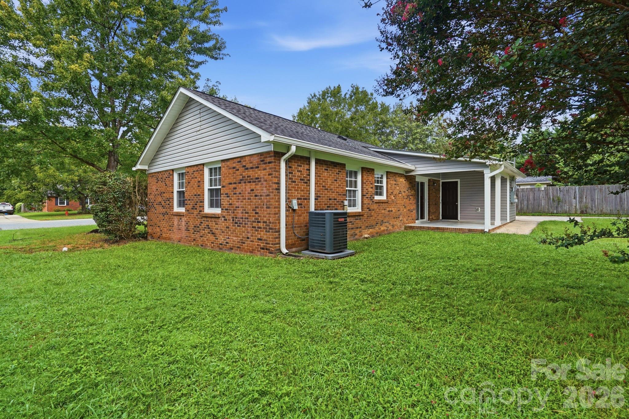Single Family Residence at 8208 Idlewild Road, Indian Trail, photo 7 of 40