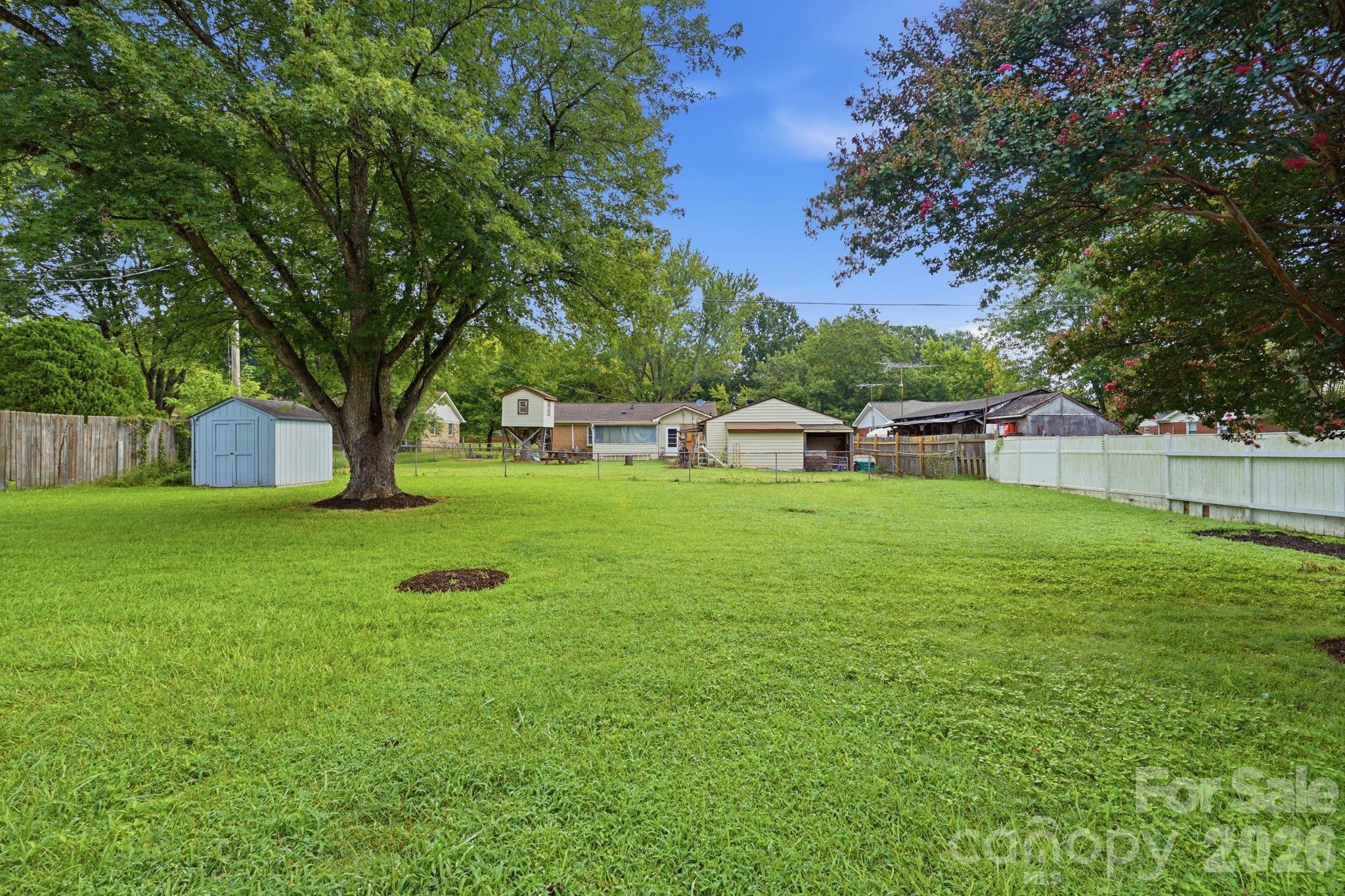 Single Family Residence at 8208 Idlewild Road, Indian Trail, photo 8 of 40