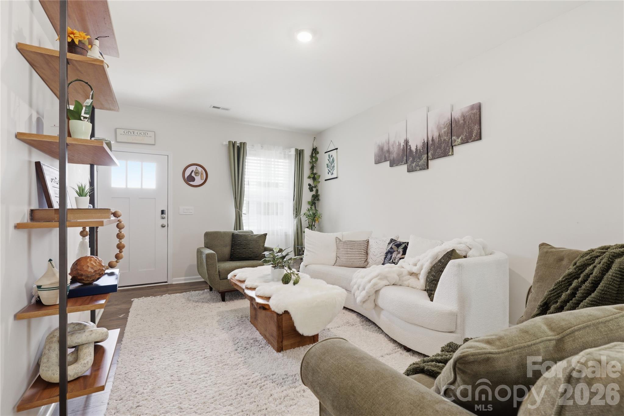 Single Family Residence at 140 North Hill Lane, Troutman, photo 2 of 19