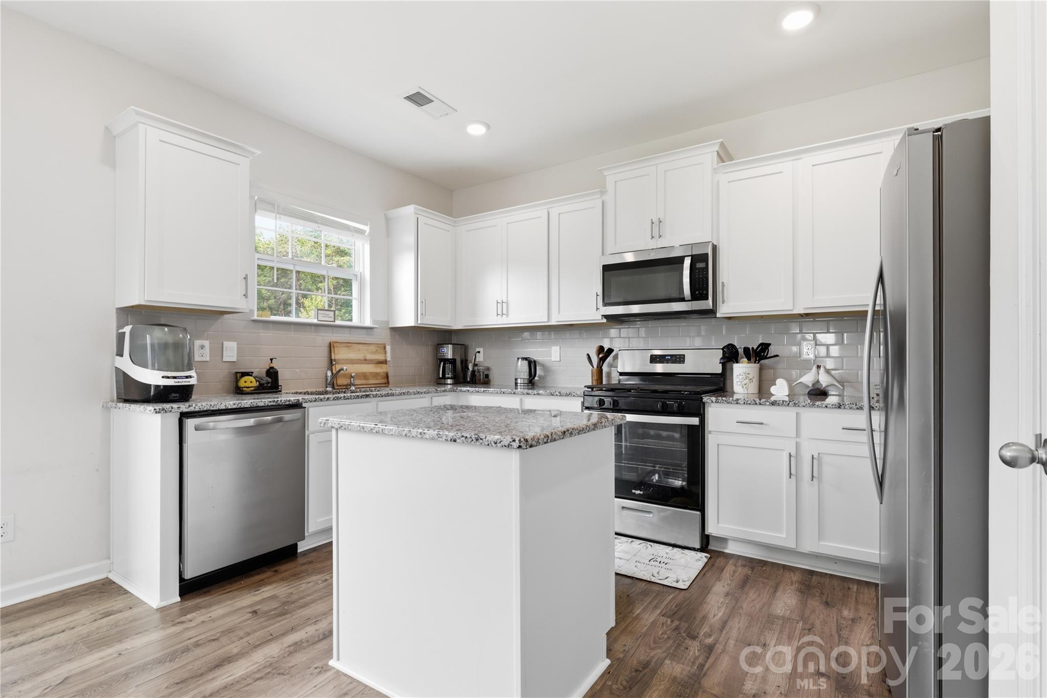 Single Family Residence at 140 North Hill Lane, Troutman, photo 6 of 19