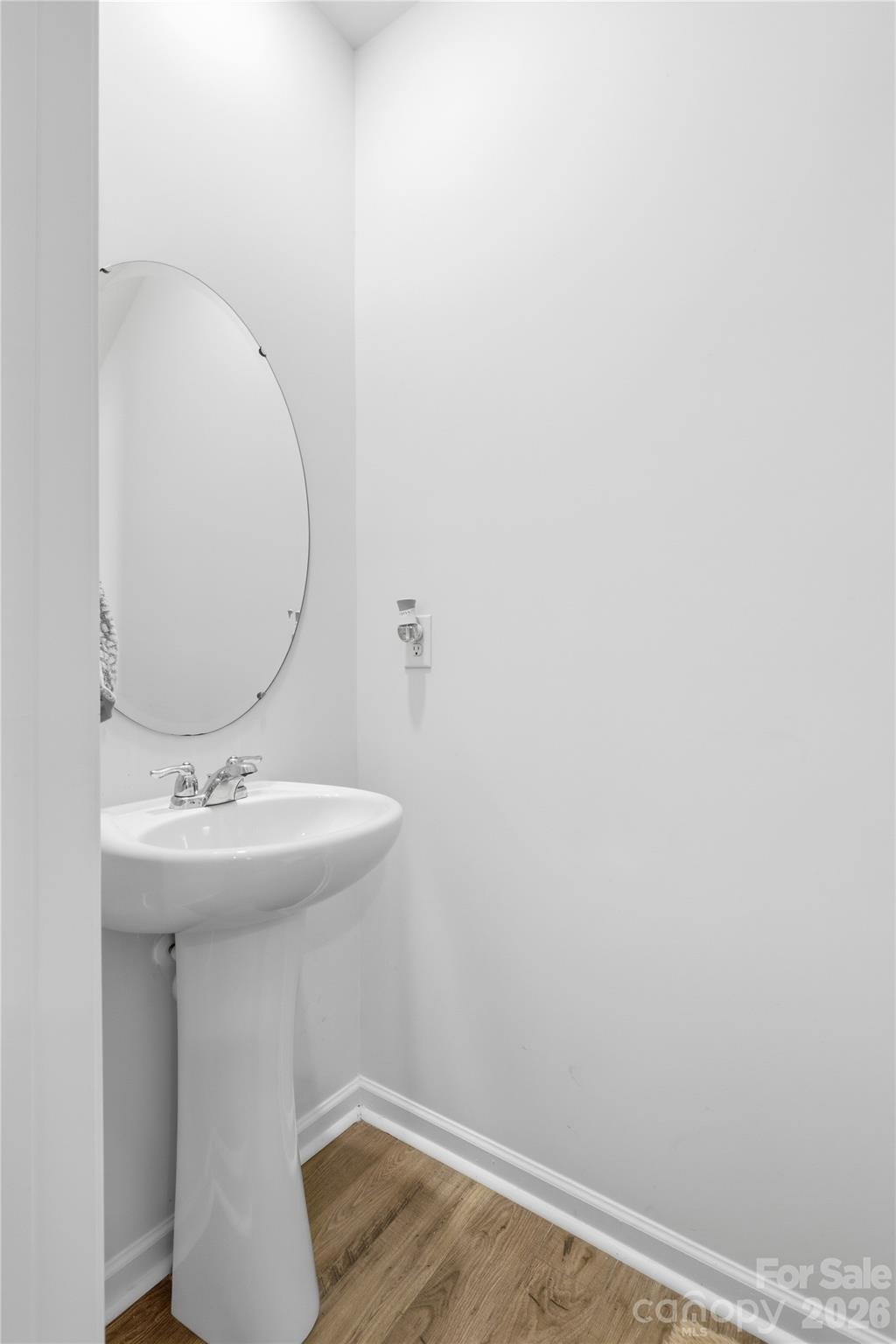 Single Family Residence at 140 North Hill Lane, Troutman, photo 7 of 19