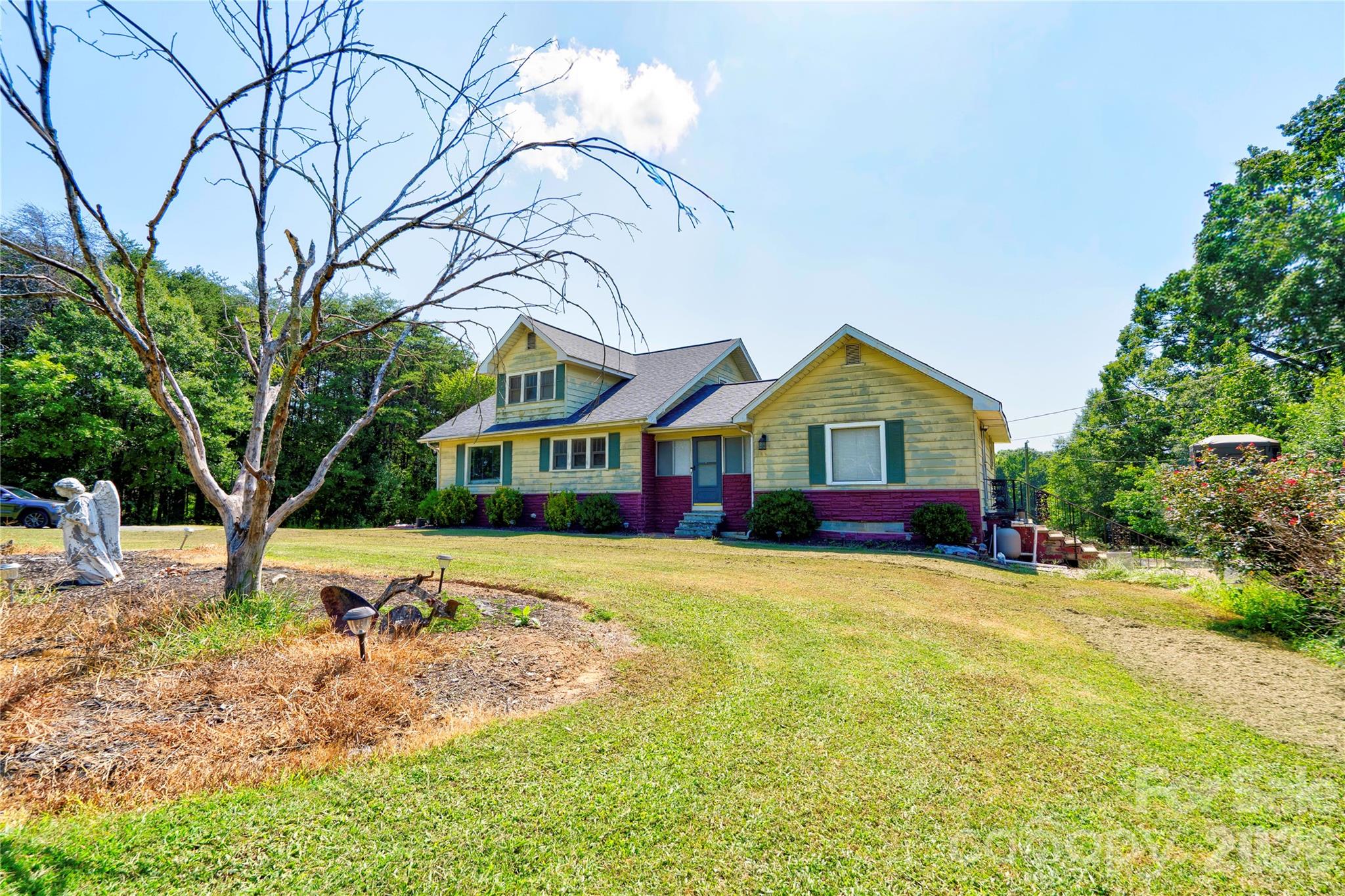 Front - 102 Star Drive, Grover