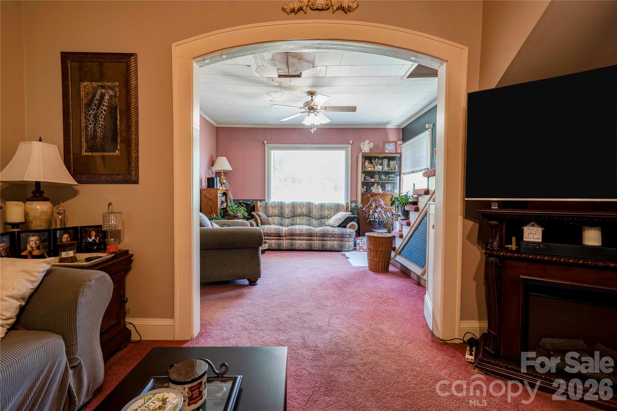 Family Room - 102 Star Drive, Grover