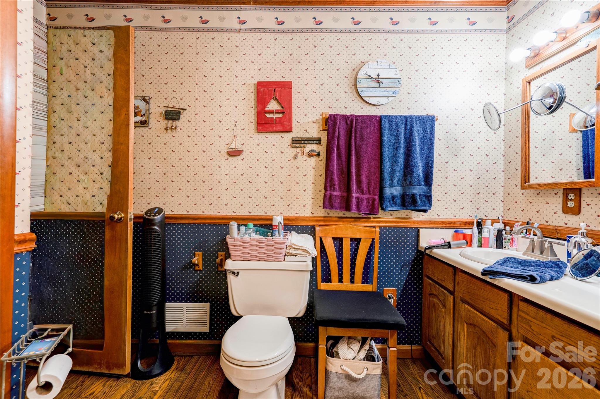 Hall Bath - 102 Star Drive, Grover