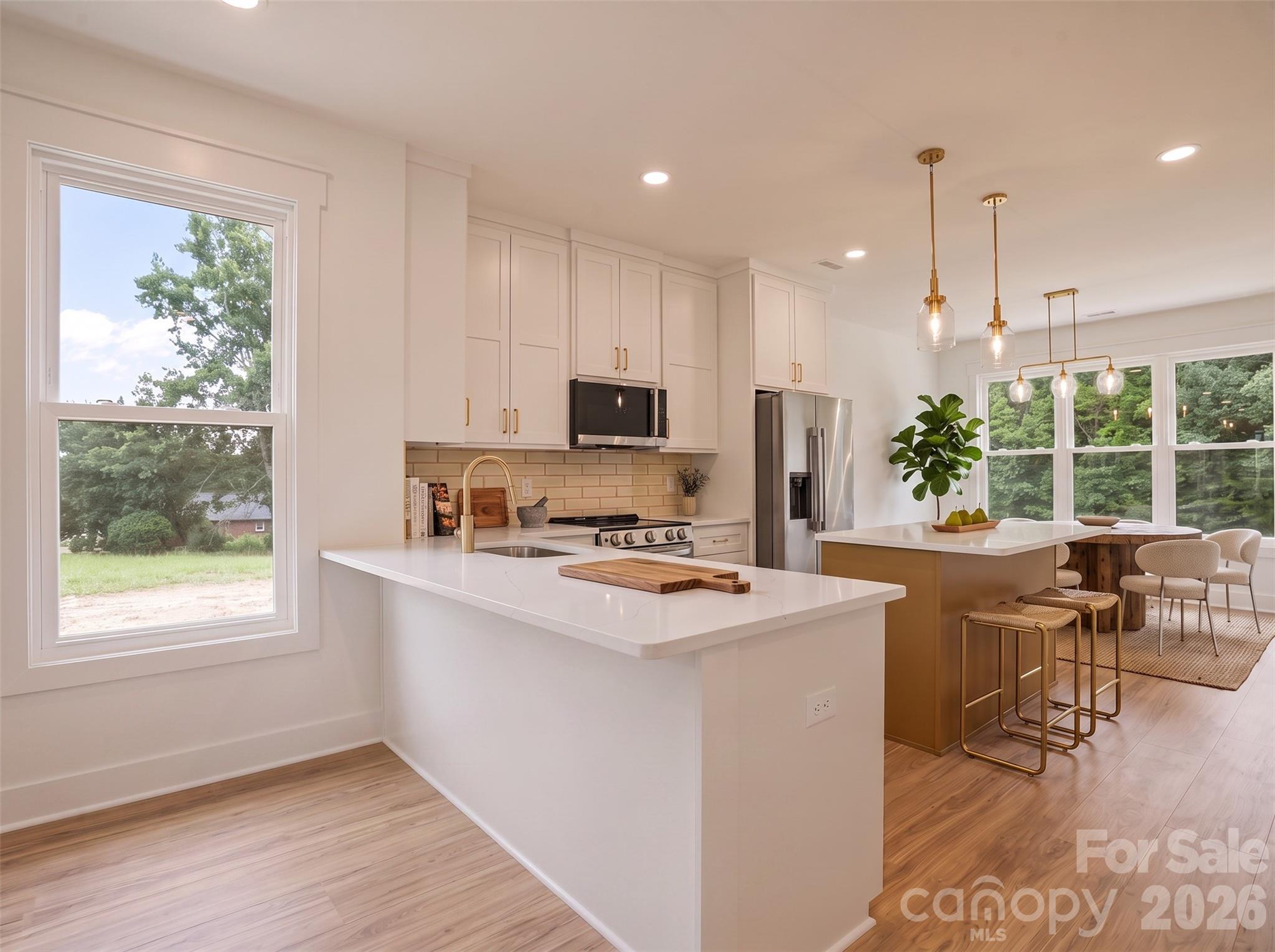 Single Family Residence at 708 Meadowood Street, Hudson, photo 5 of 47