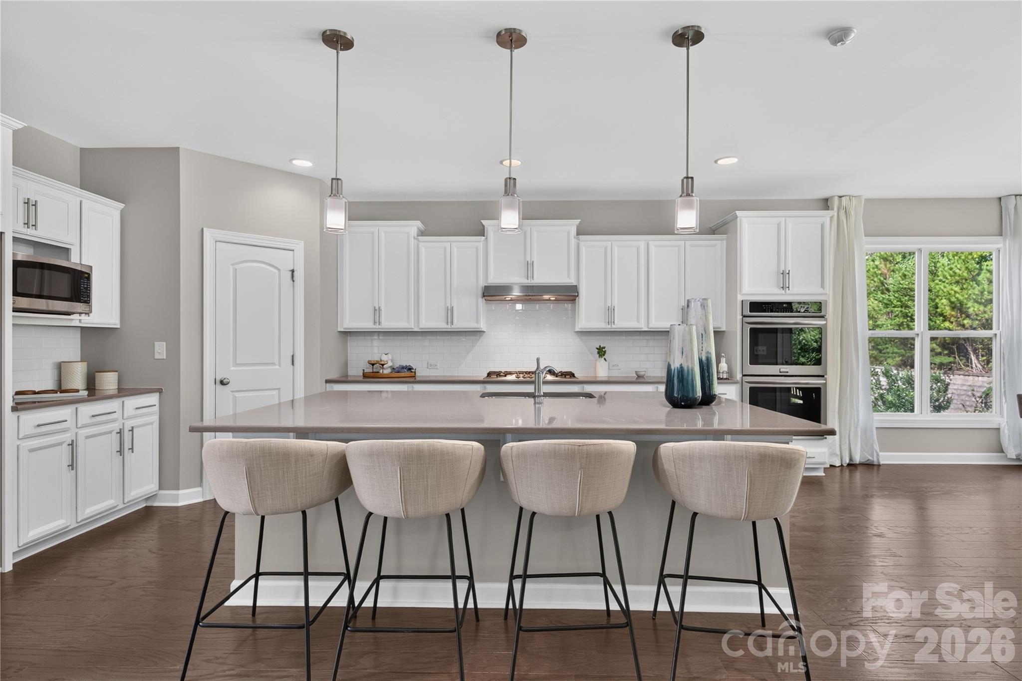 Gourmet Chef's Kitchen - 366 Hampton Trail Drive, Fort Mill