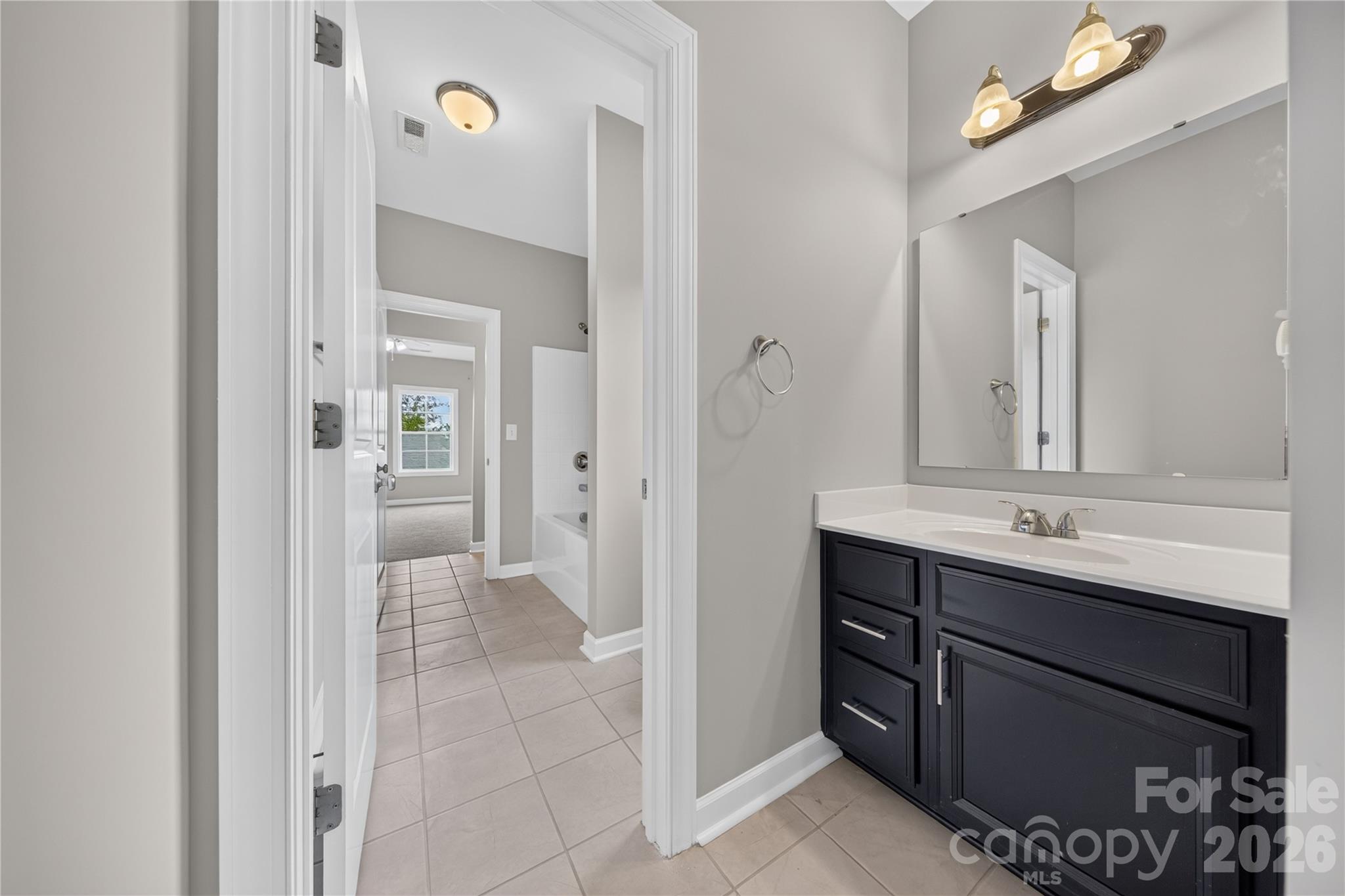 Jack & Jill Bath with Private Vanities - 366 Hampton Trail Drive, Fort Mill