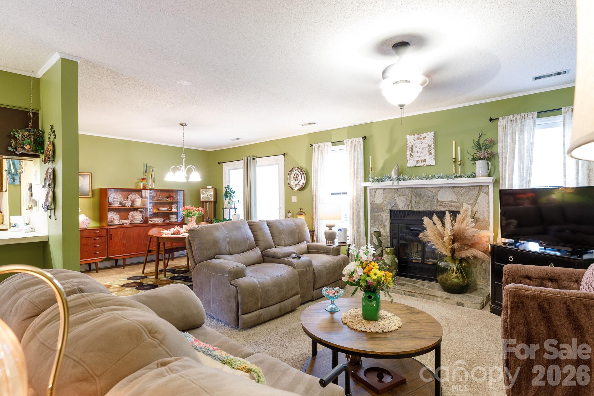Condominium at 135 Cedar Hollow Street, Fort Mill, photo 6 of 28