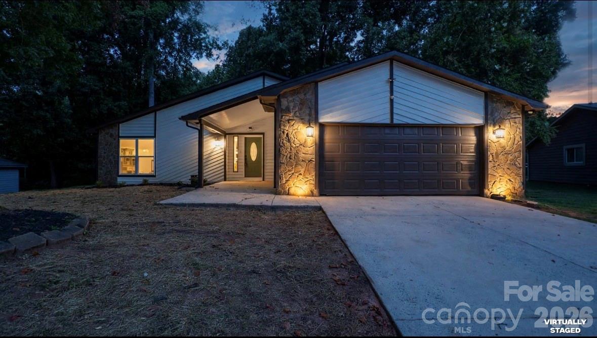 Single Family Residence at 7424 Lawyers Station Drive, Mint Hill, photo 2 of 37