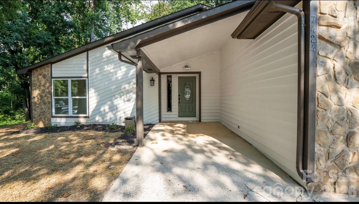 Single Family Residence at 7424 Lawyers Station Drive, Mint Hill, photo 12 of 37