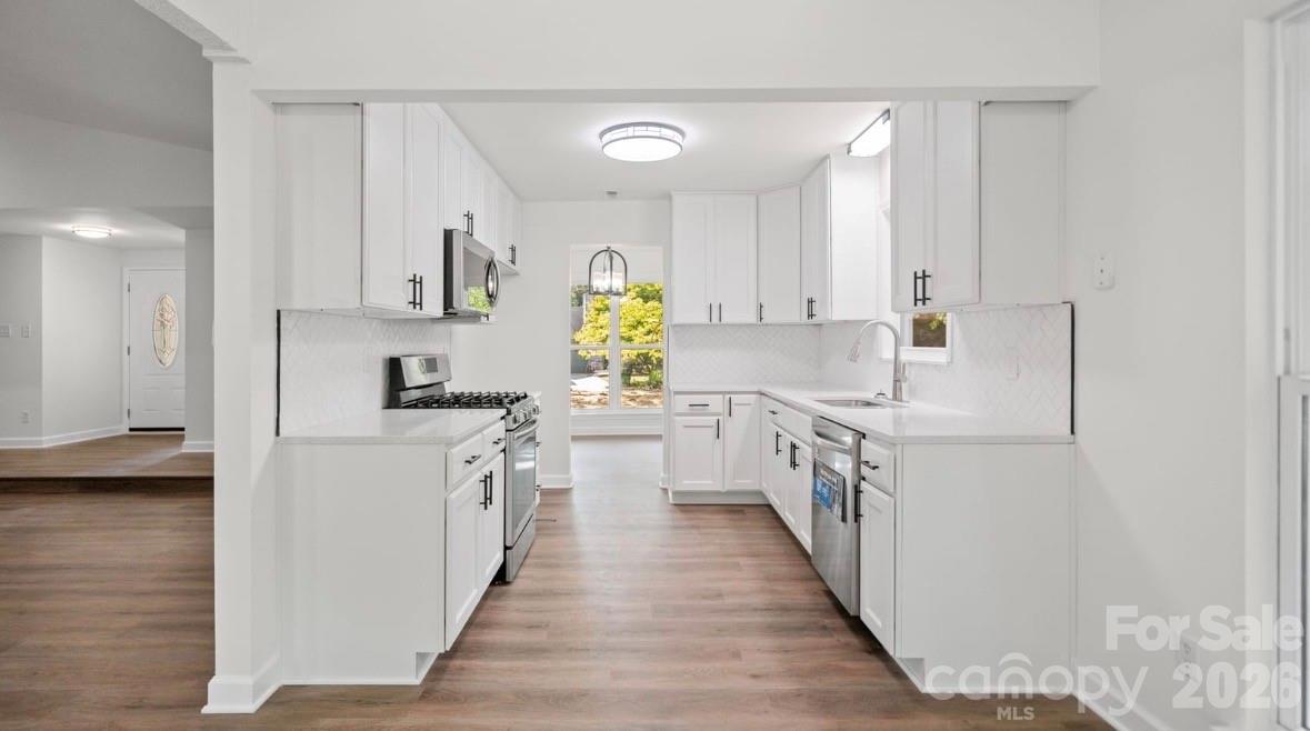 Single Family Residence at 7424 Lawyers Station Drive, Mint Hill, photo 19 of 37