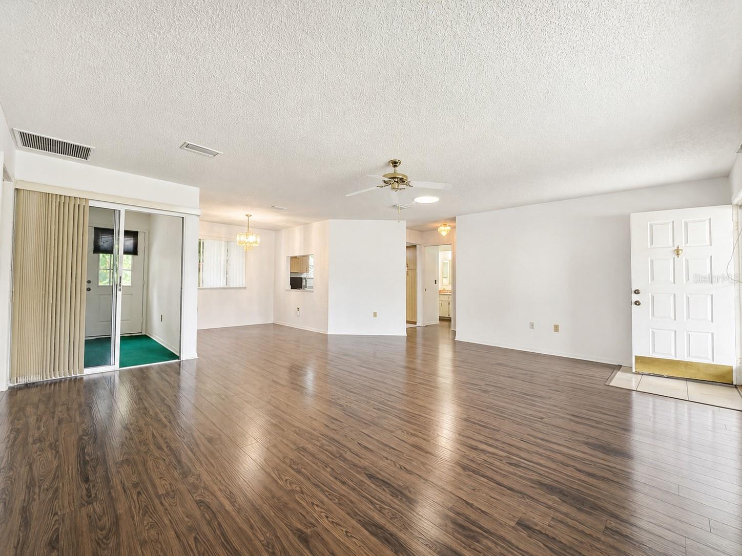 Living Room and Dinning area - 10891 SW 89TH AVE, OCALA