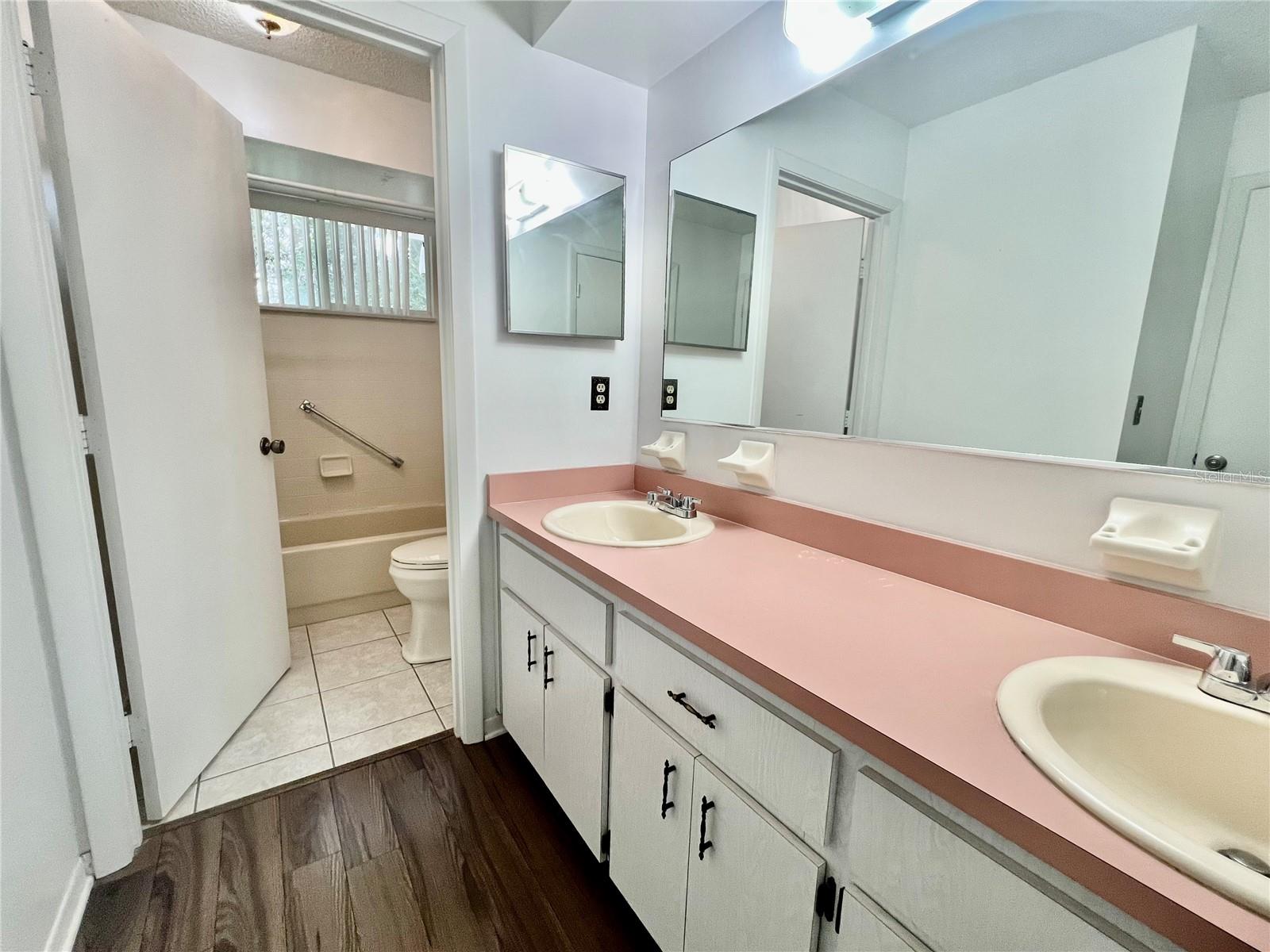 Secondary Bedroom Ensuite - 10891 SW 89TH AVE, OCALA