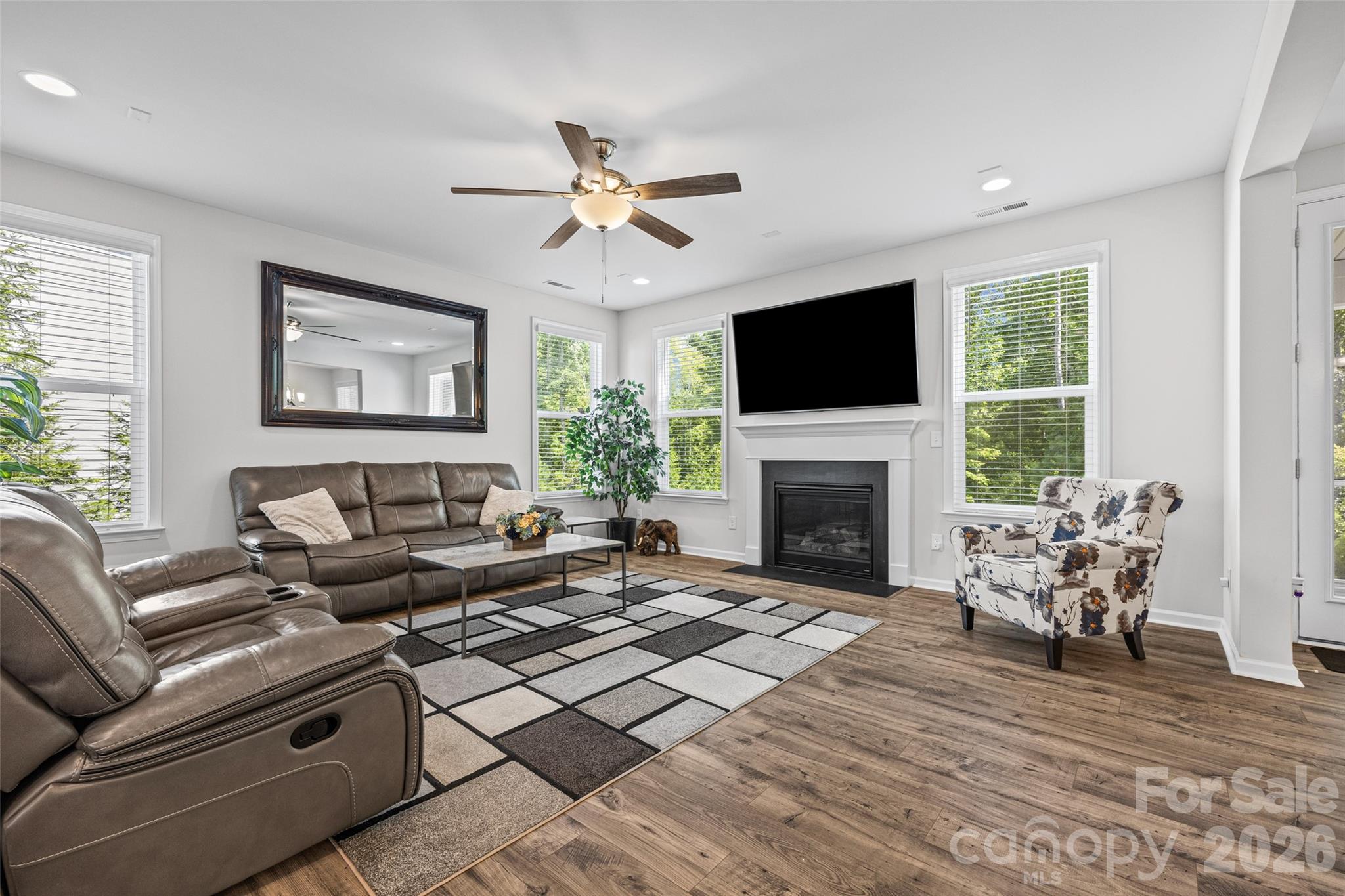 Single Family Residence at 4050 Brandywine Terrace, Lancaster, photo 14 of 45