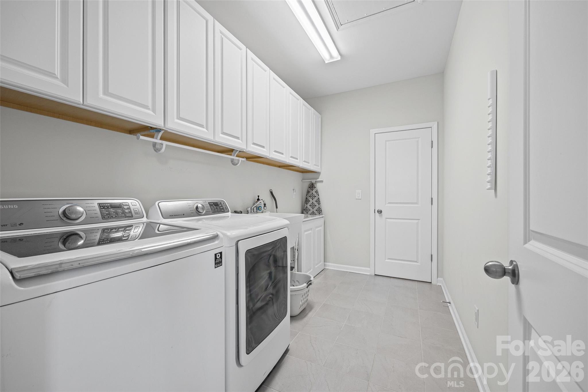 Single Family Residence at 4050 Brandywine Terrace, Lancaster, photo 28 of 45