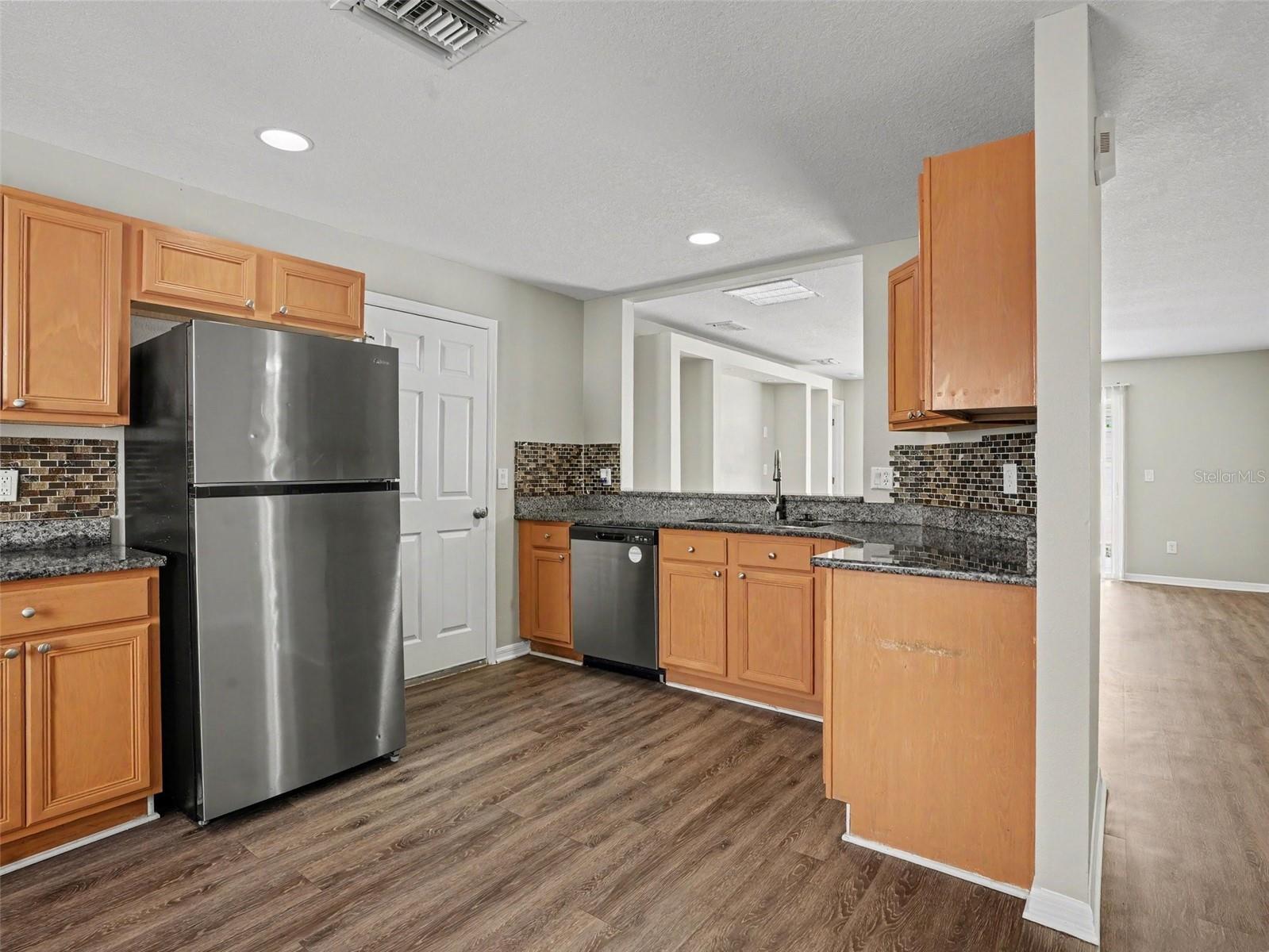 Single Family Residence at 1921 MANATEE DR, KISSIMMEE, photo 4 of 19