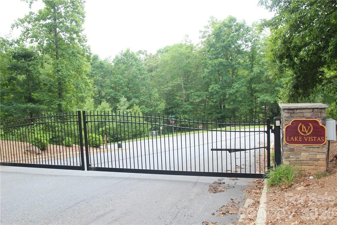 Gated subdivision - 2240 Island View Lane NE, Connelly Springs