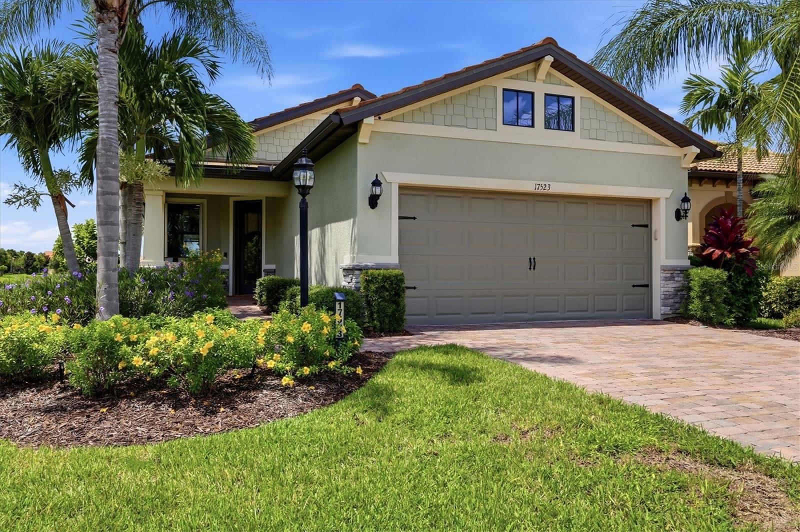 Single Family Residence at 17523 HAMPTON FALLS TER, BRADENTON, photo 7 of 77