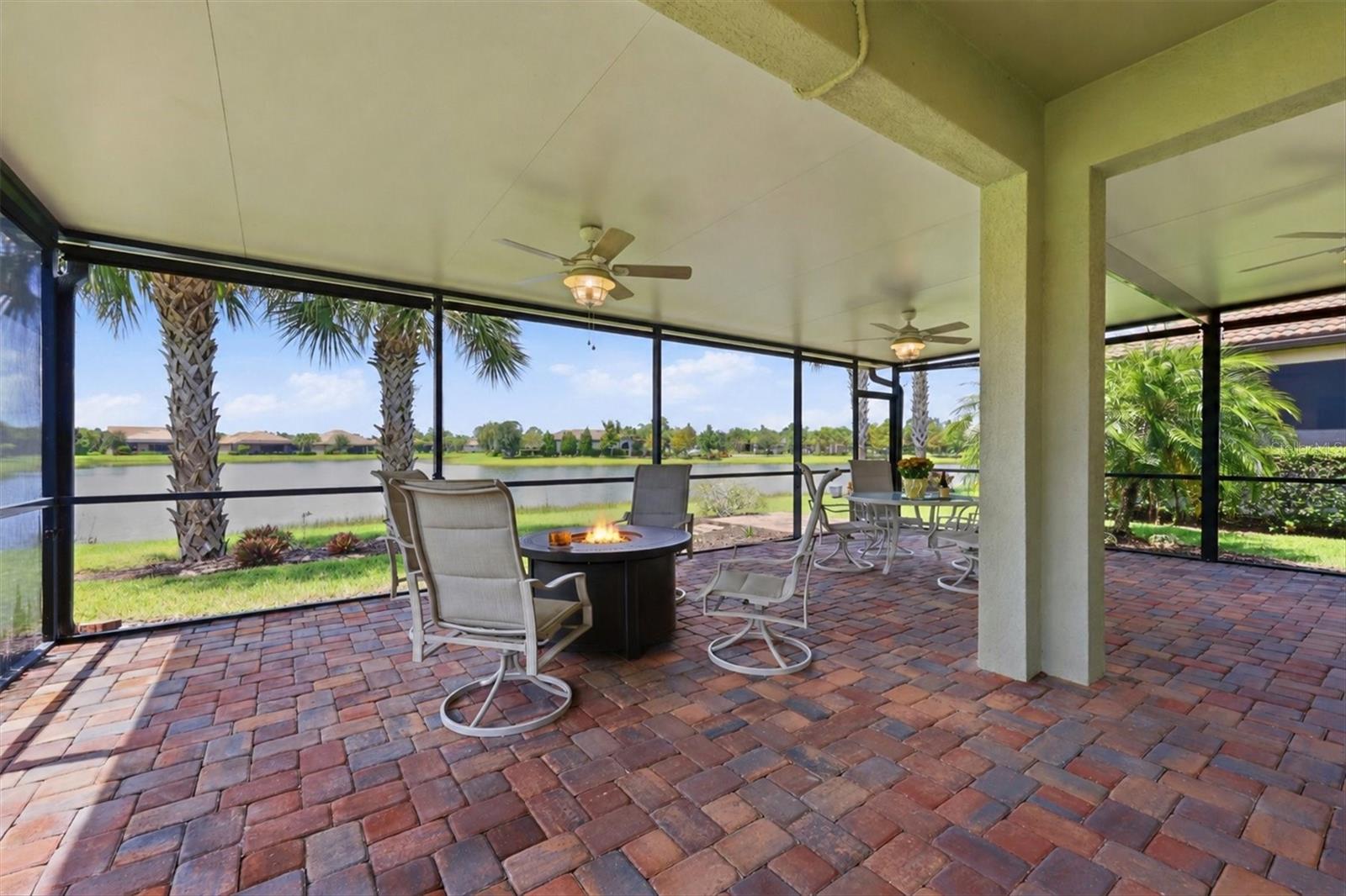 Single Family Residence at 17523 HAMPTON FALLS TER, BRADENTON, photo 34 of 77