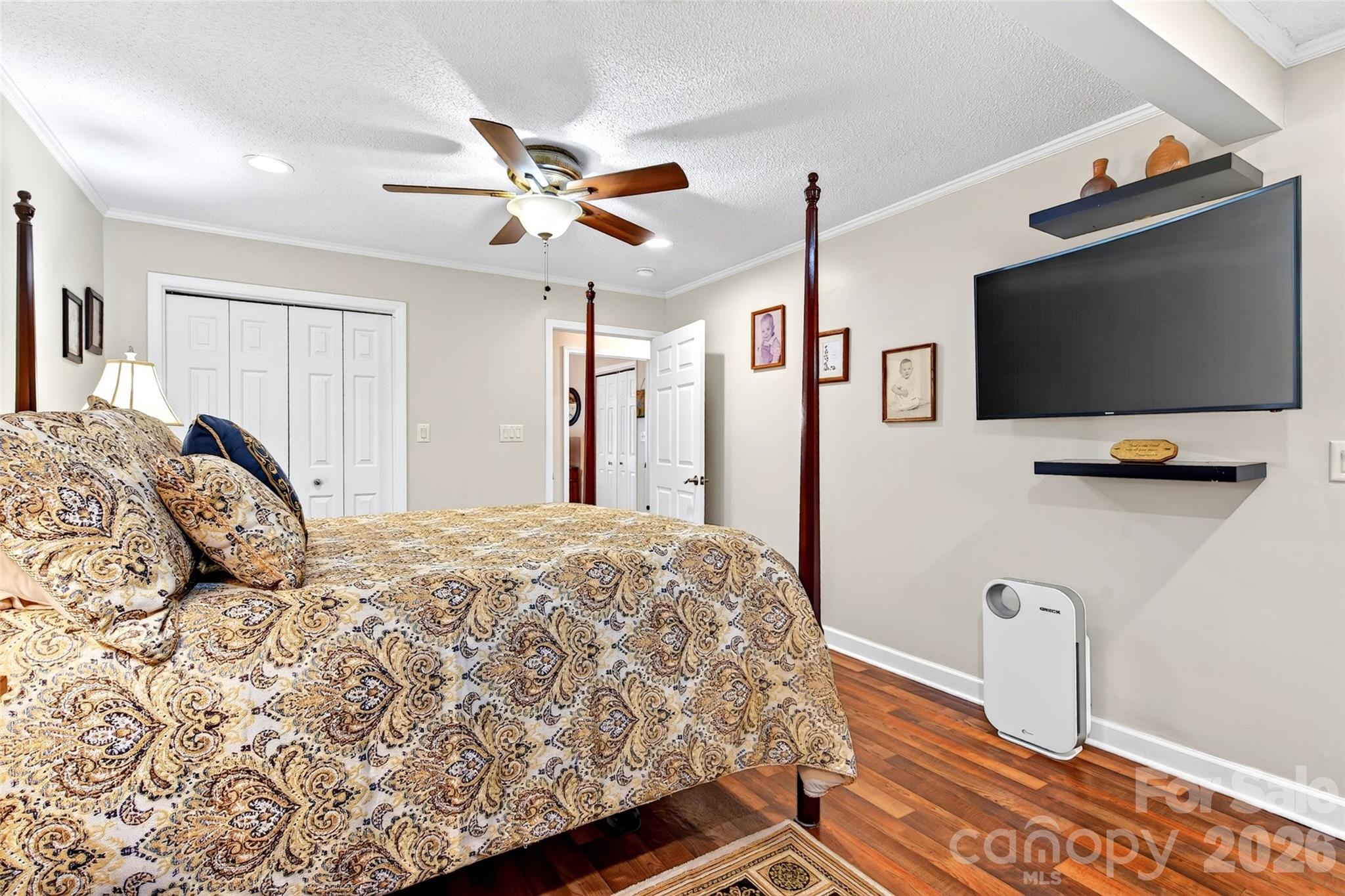 Single Family Residence at 146 Cobblestone Drive, Marion, photo 21 of 48