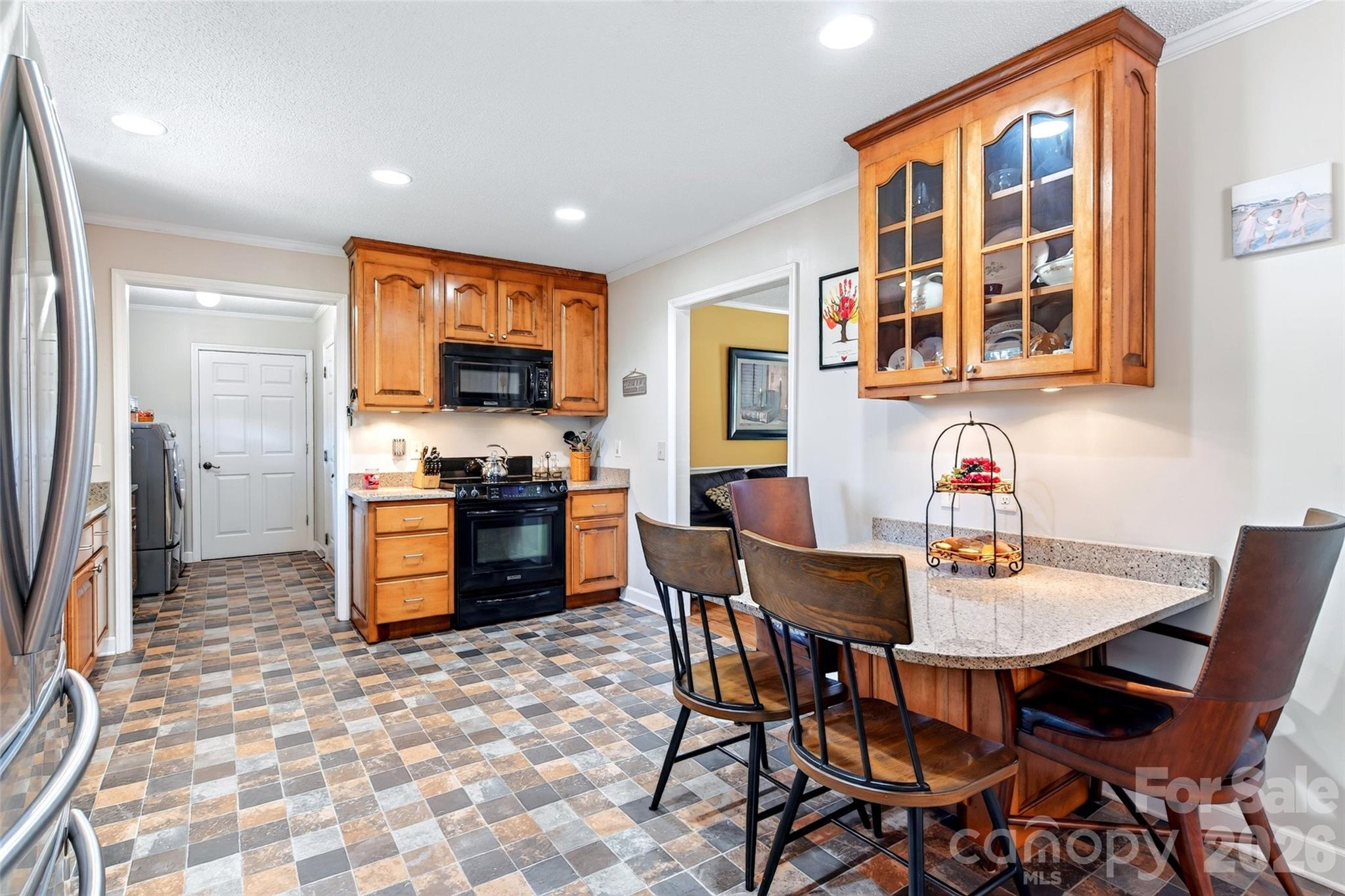 Single Family Residence at 146 Cobblestone Drive, Marion, photo 17 of 48