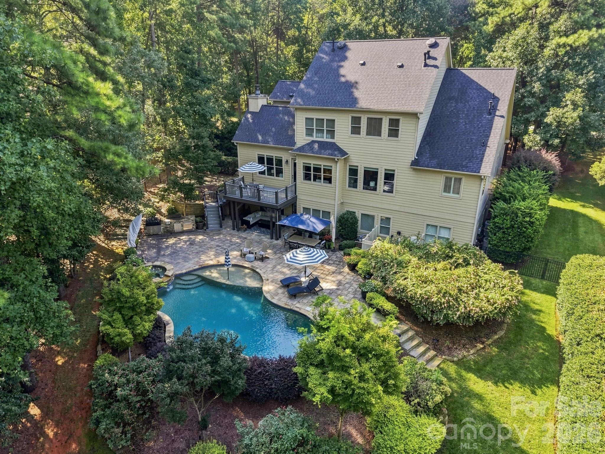 Private Backyard Oasis - 121 E Callicutt Trail, Mooresville