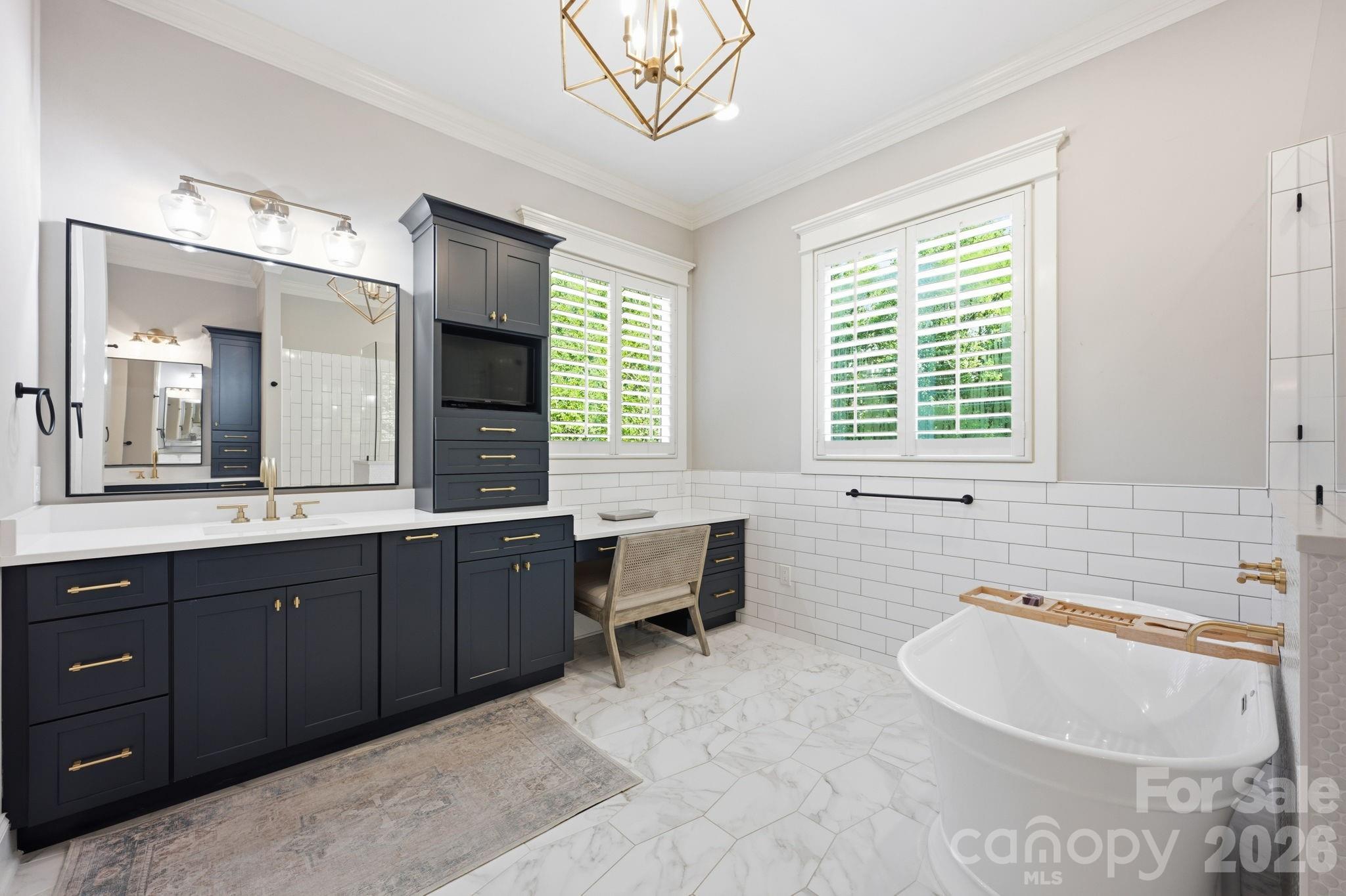 Beautifully Tiled Primary Bath - 121 E Callicutt Trail, Mooresville