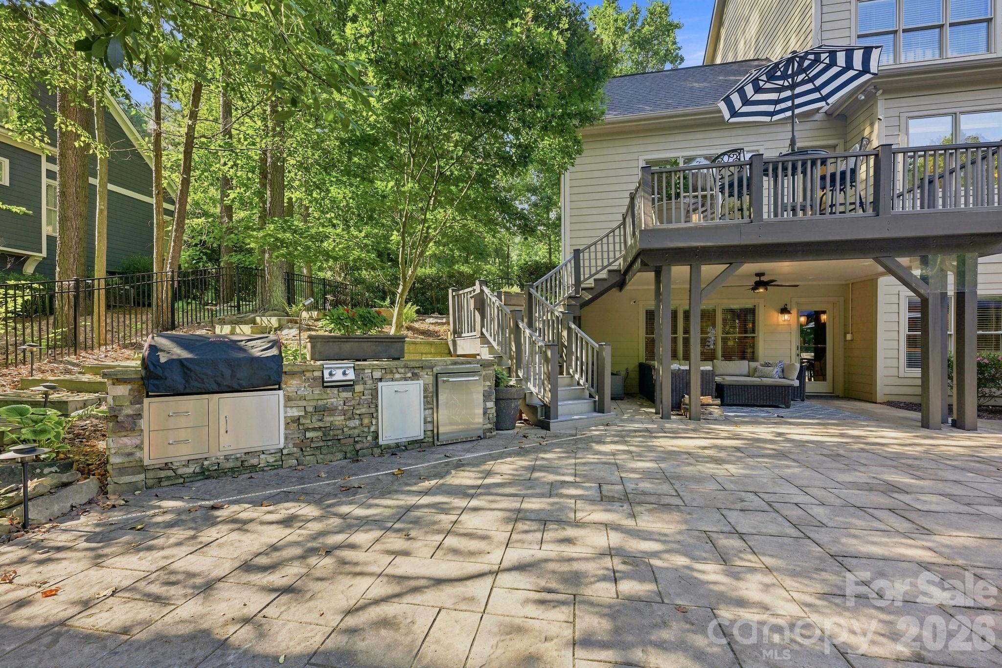 Outdoor Kitchen - 121 E Callicutt Trail, Mooresville
