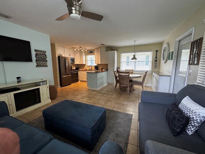 Single Family Residence at 14076 NE 250TH CIR #38, SALT SPRINGS, photo 11 of 49
