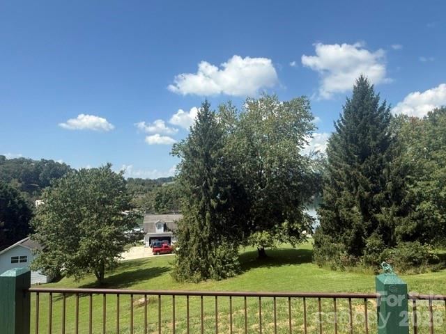 Single Family Residence at 124 Woodard Lane, Hayesville, photo 4 of 14