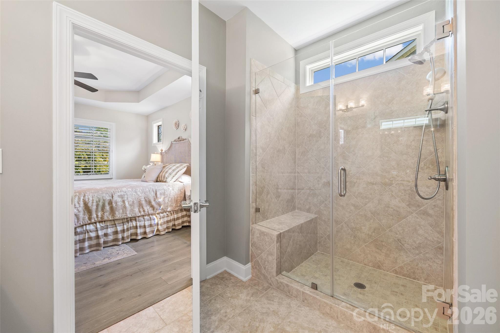 Primary shower - 420 Trillium Way, Belmont
