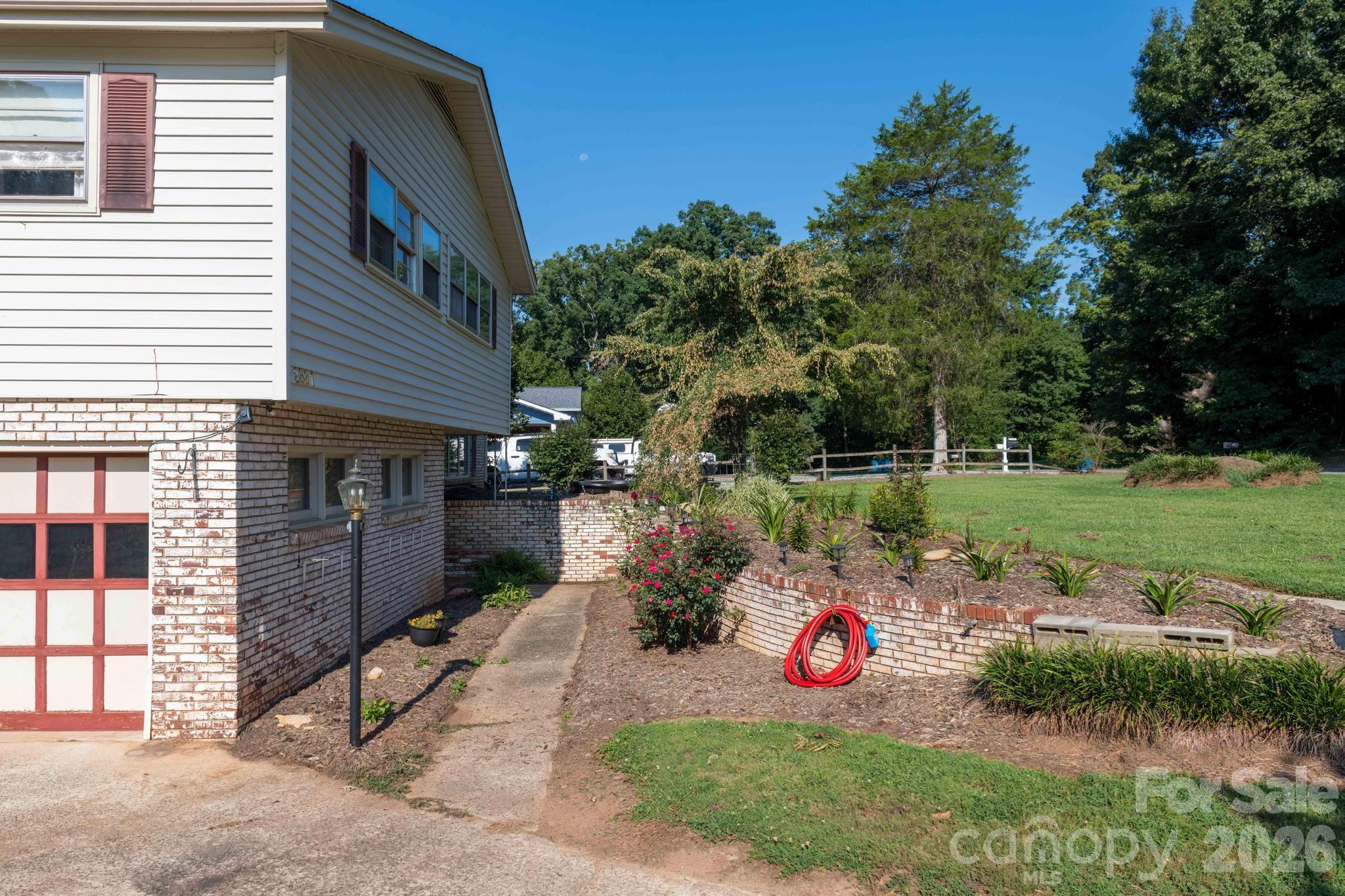 Single Family Residence at 2661 Tiffany Street, Conover, photo 4 of 43