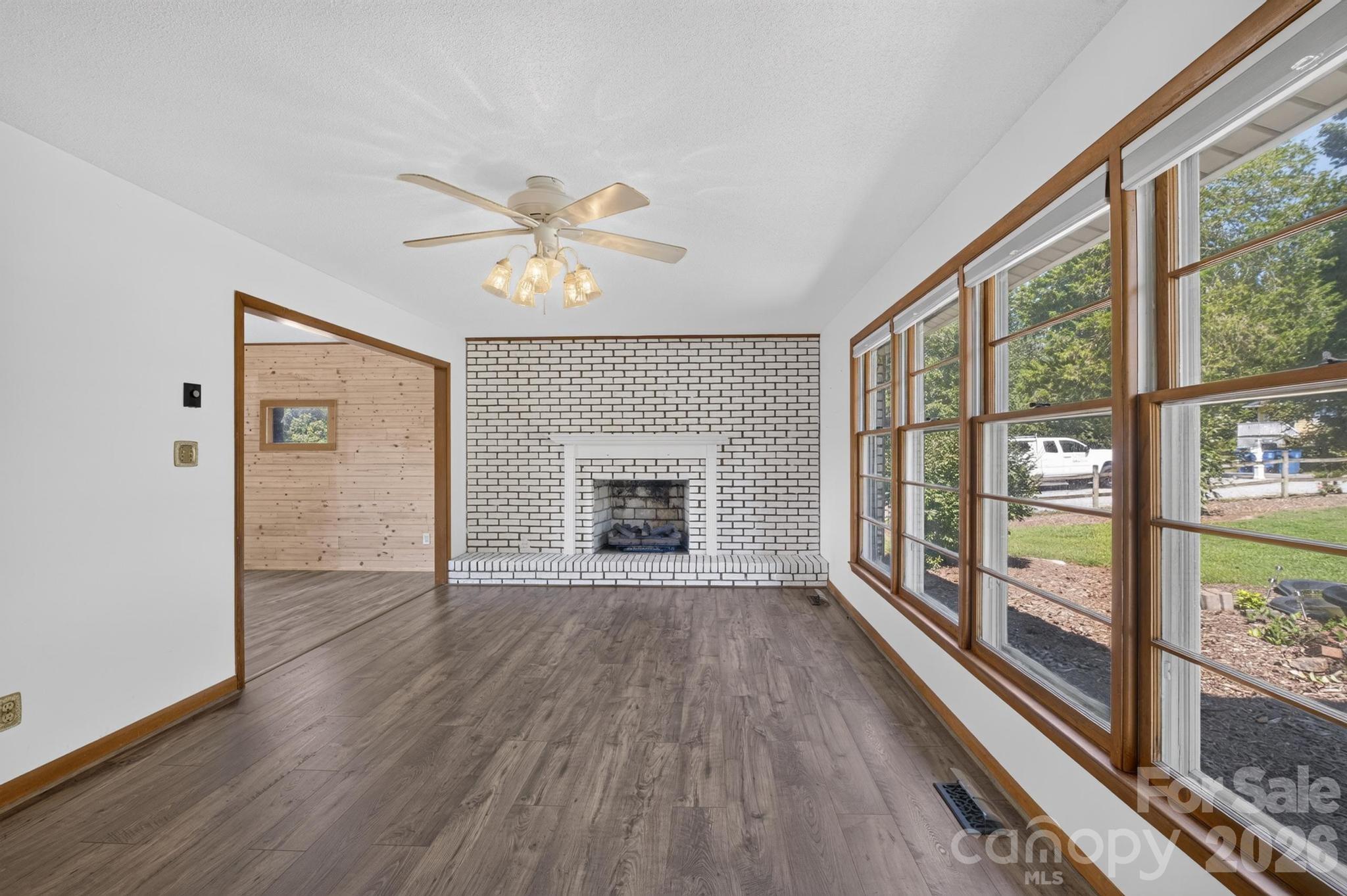 Living Room - 2661 Tiffany Street, Conover