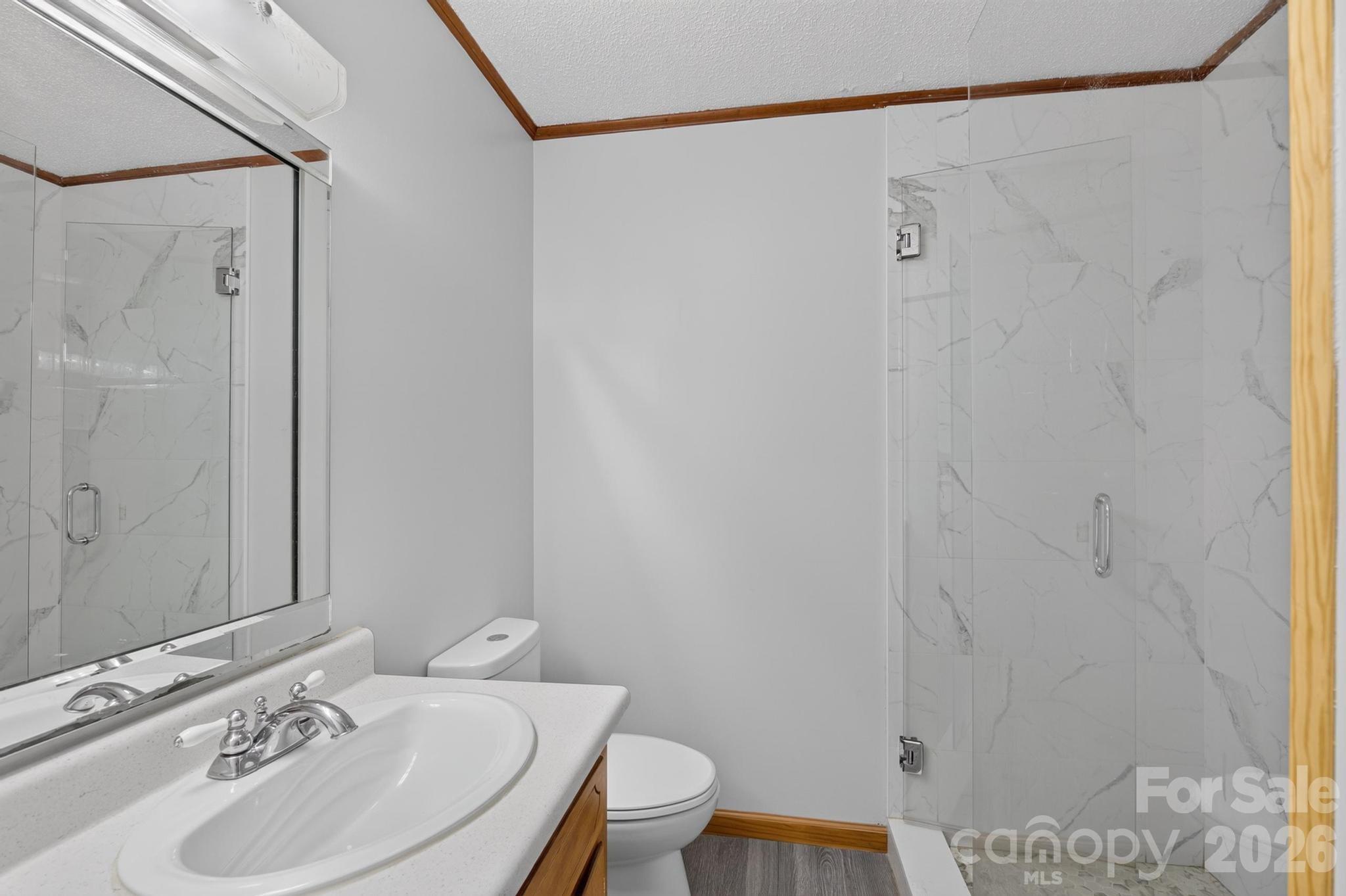 Hallway Full Bathroom - 2661 Tiffany Street, Conover
