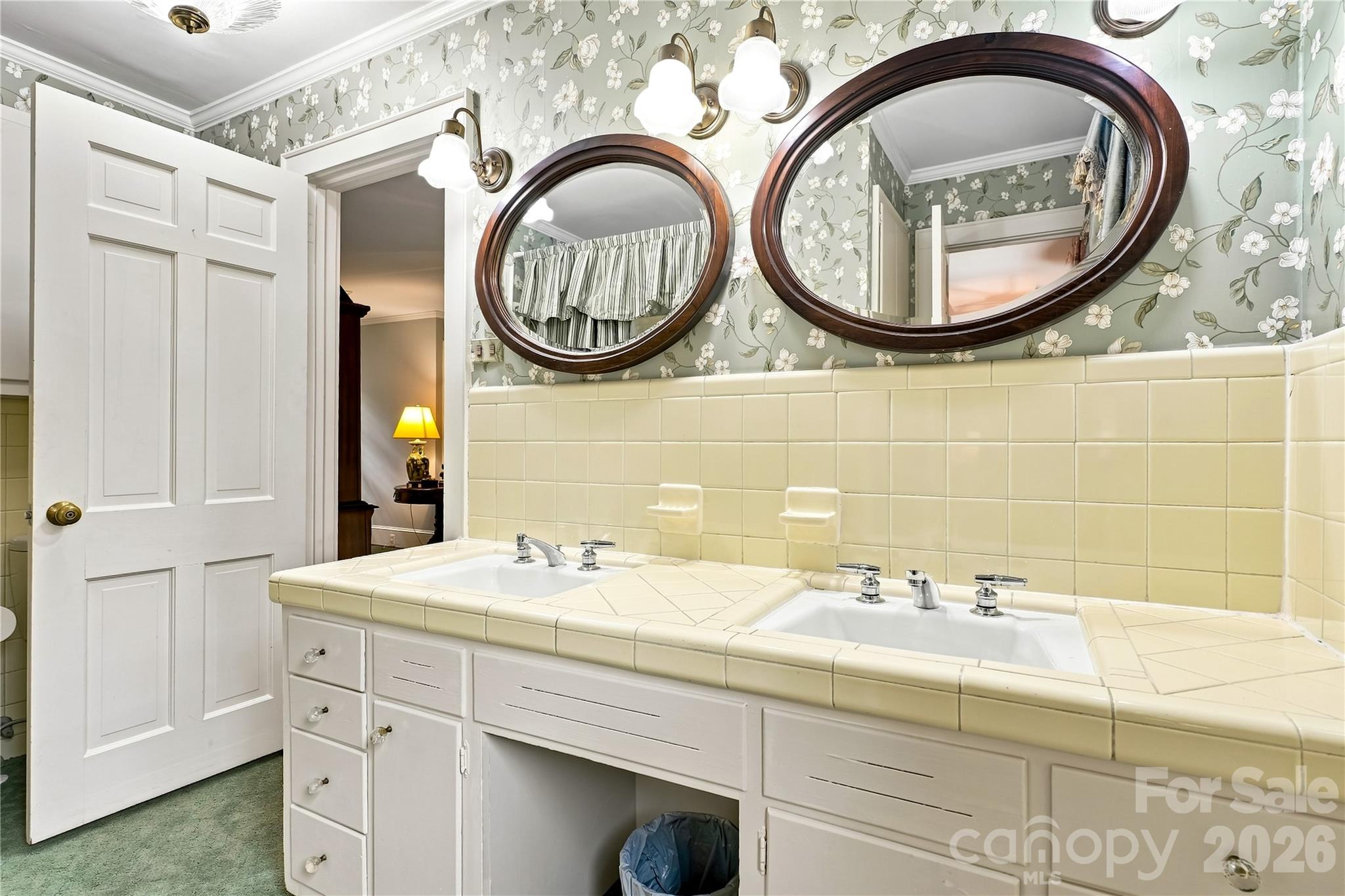 Dual vanities. - 209 Labans Lane, Lincolnton